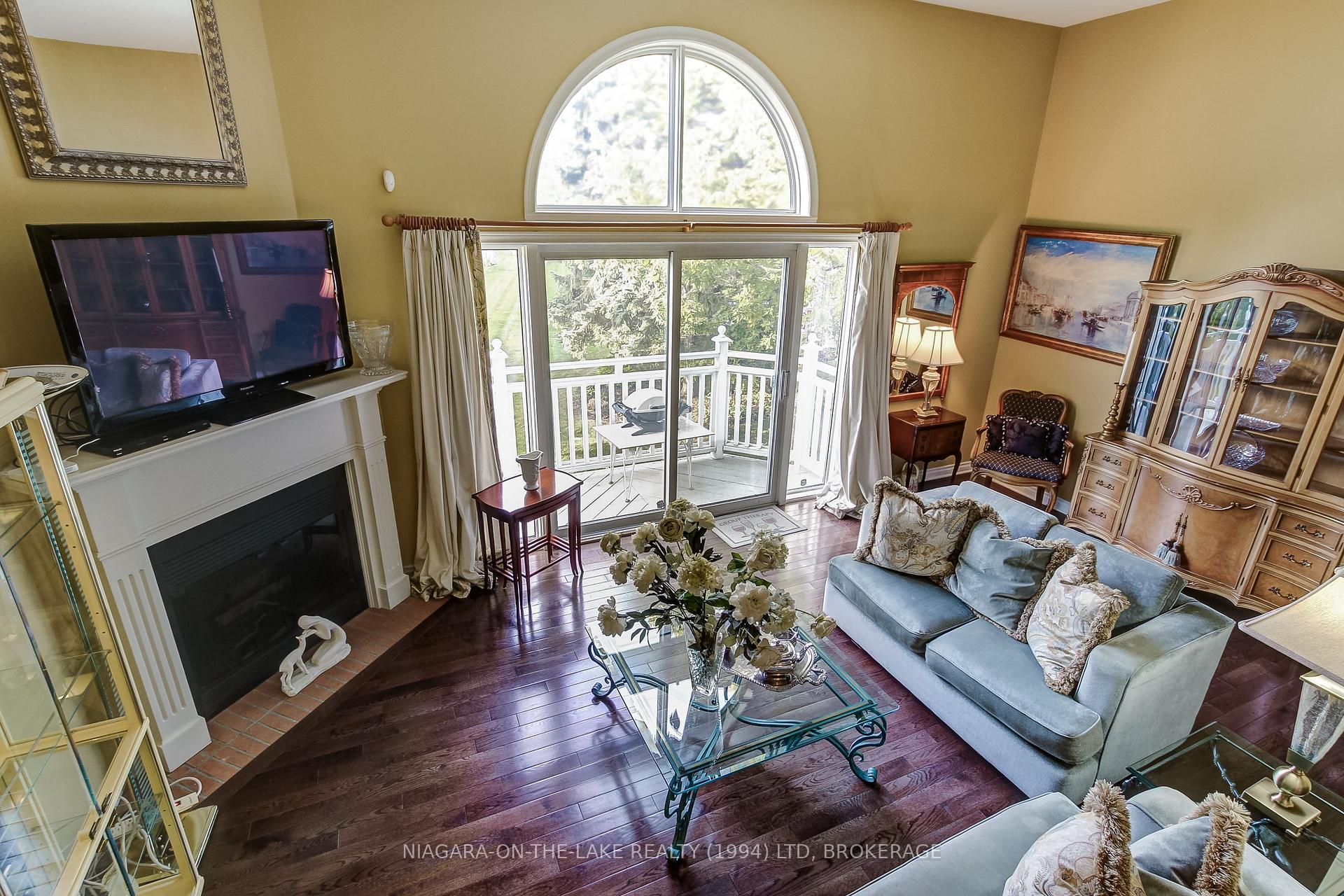 Photo 12 of Unit 14, 1 Lakeside Drive, St. Catharines, Port Weller — HOMEH