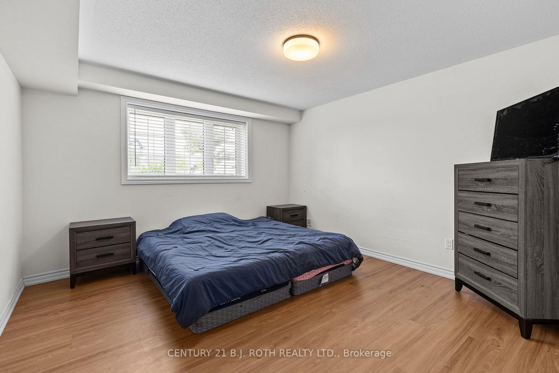 Photo 23 of 211 Roy Drive, Clearview, Stayner — HOMEH