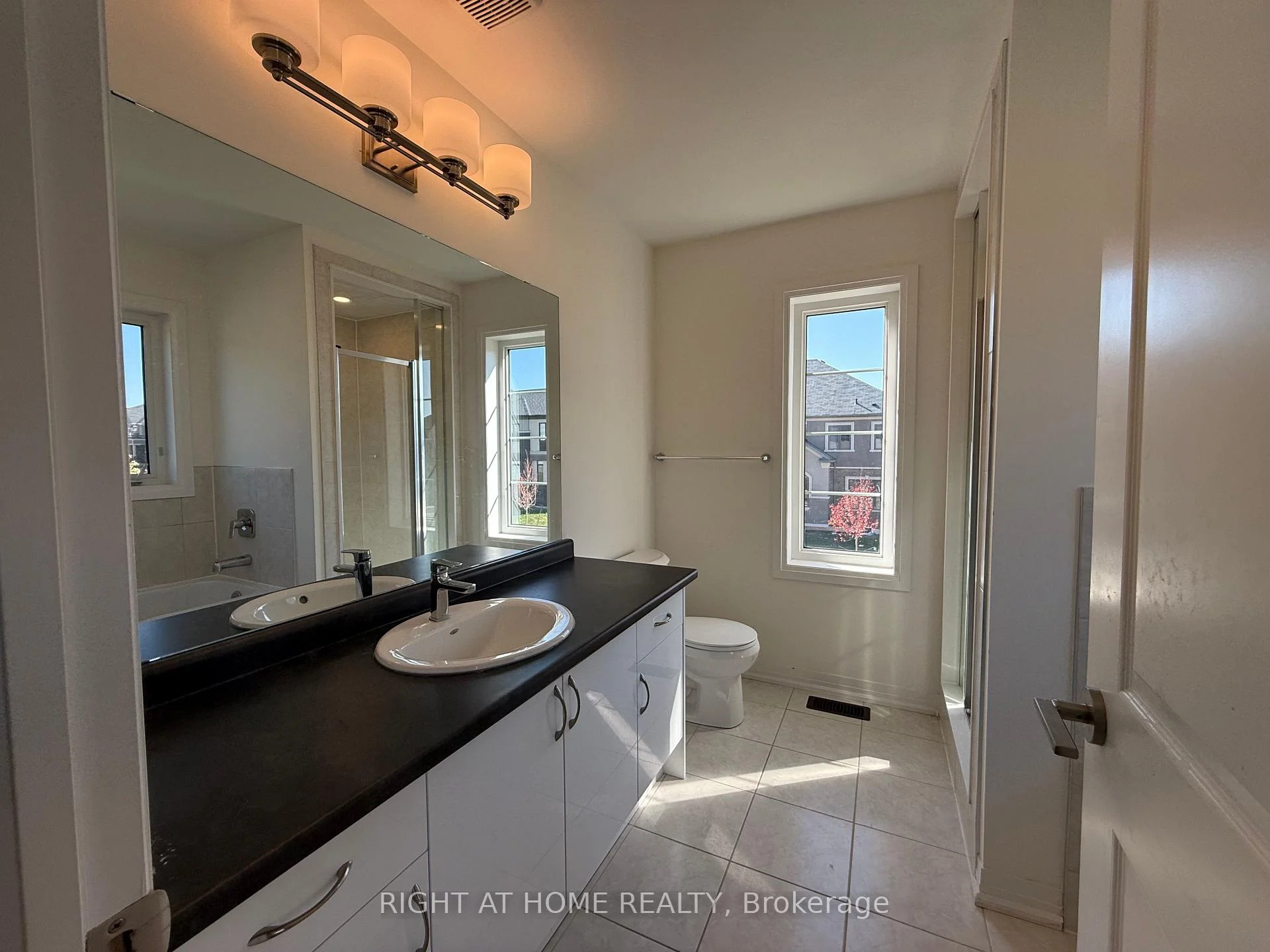 Photo 13 of 95 Hitchman Street, Brant, Paris — HOMEH