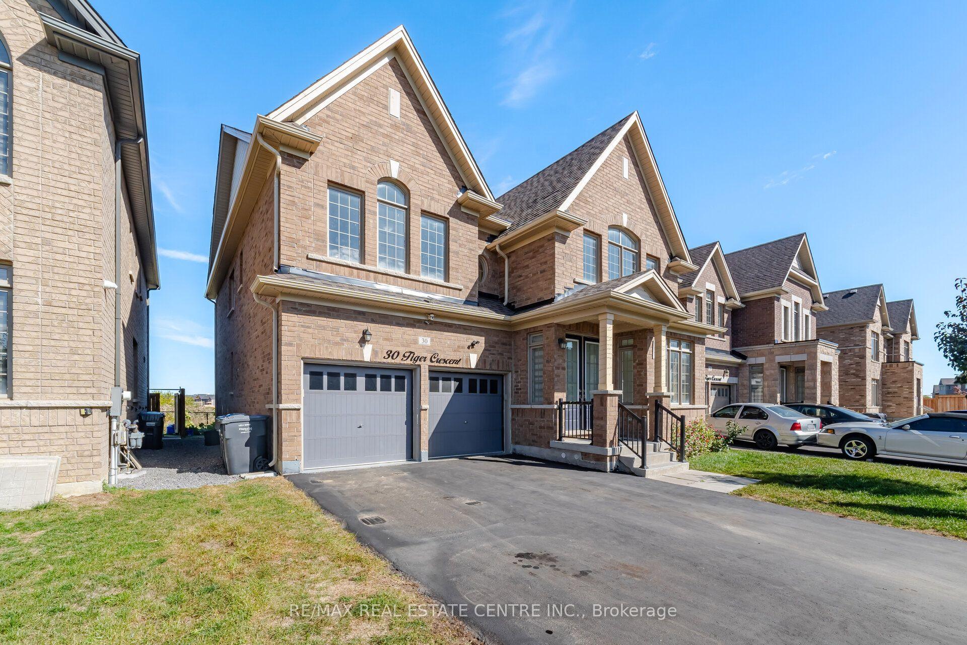 Photo 2 of 30 Tiger Crescent, Brampton, Sandringham-Wellington North — HOMEH