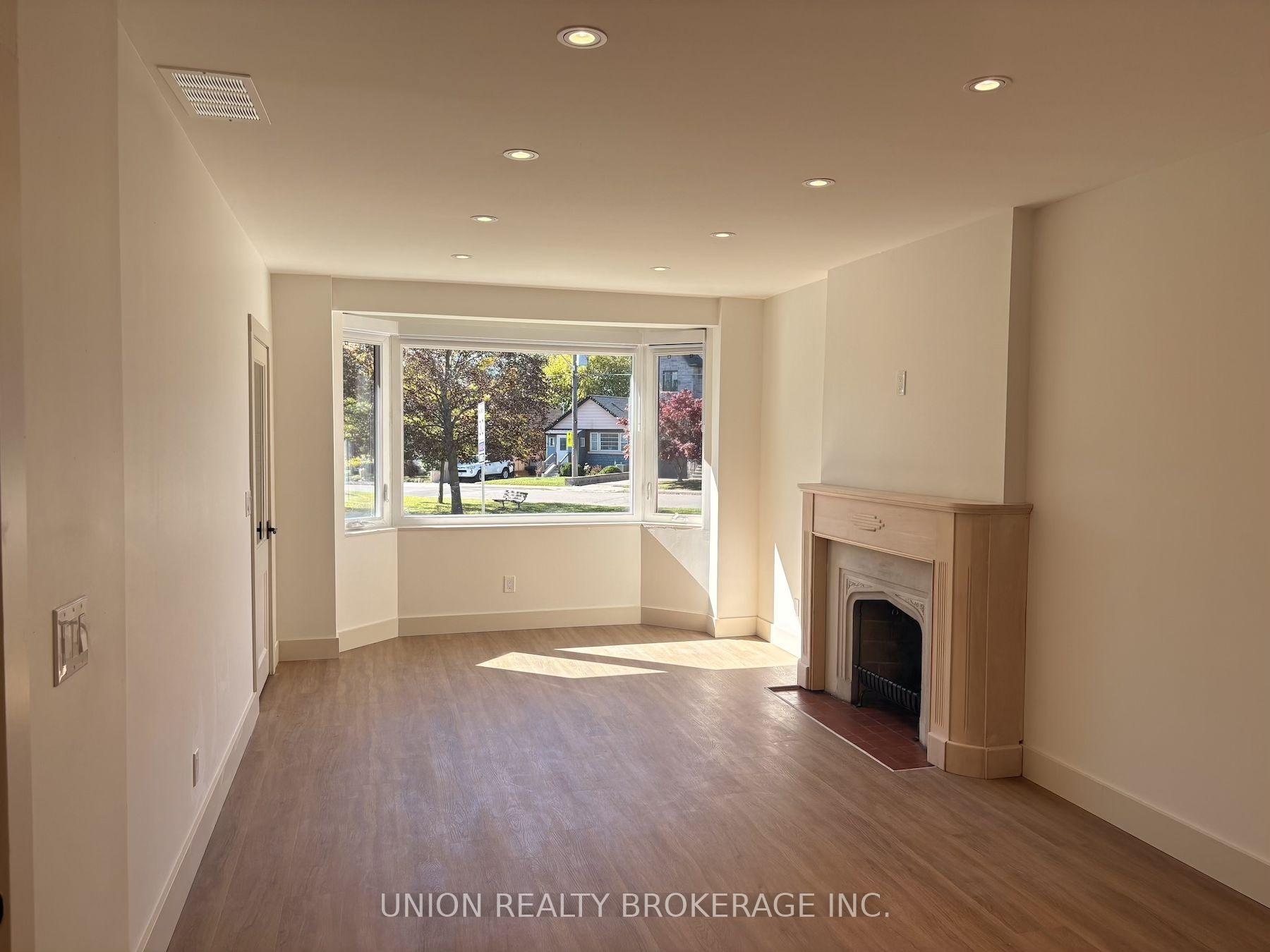 Photo 1 of Unit Main, 35 Elmview Drive, Scarborough, Birchcliffe-Cliffside — HOMEH