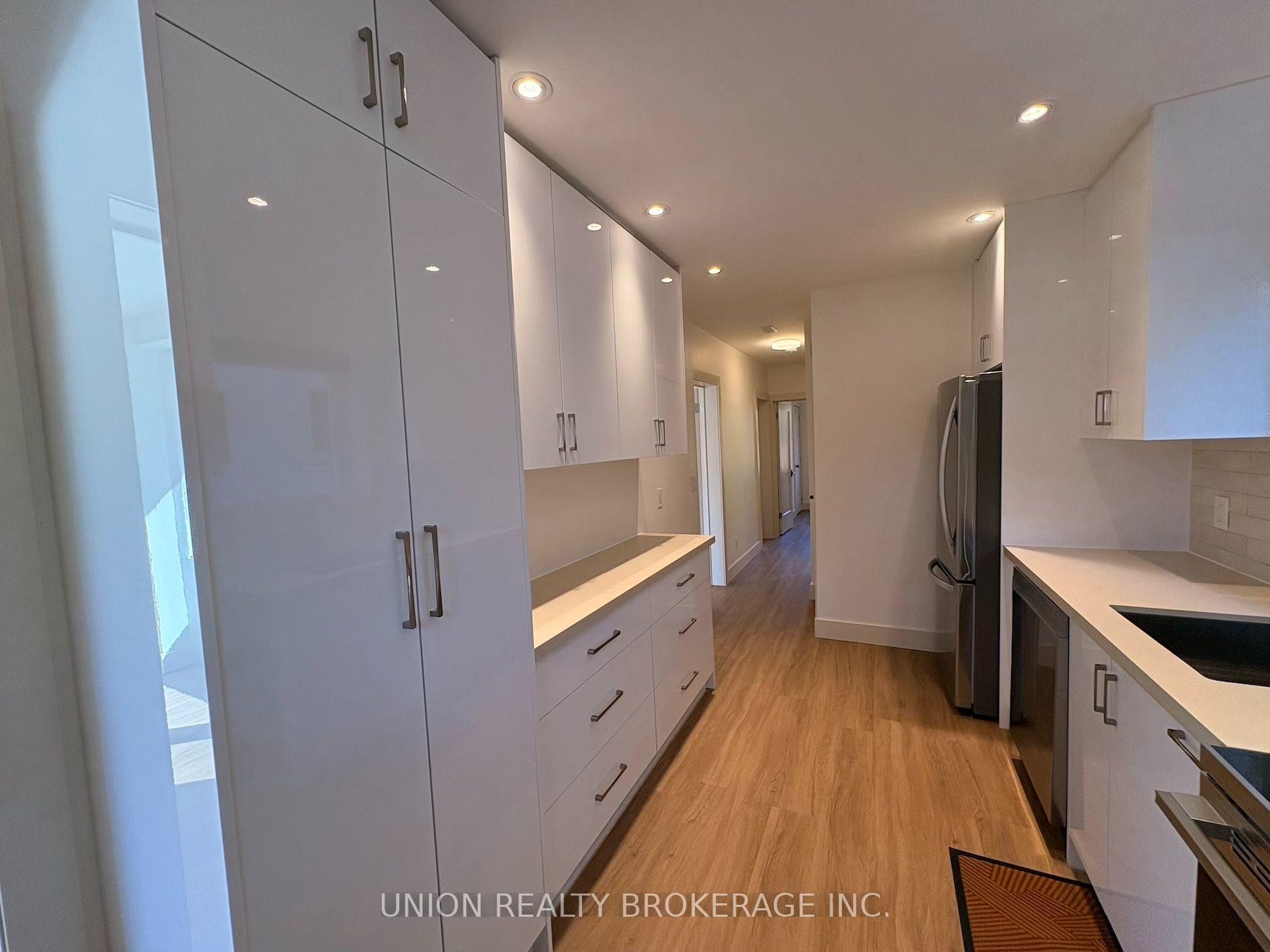 Photo 7 of Unit Main, 35 Elmview Drive, Scarborough, Birchcliffe-Cliffside — HOMEH