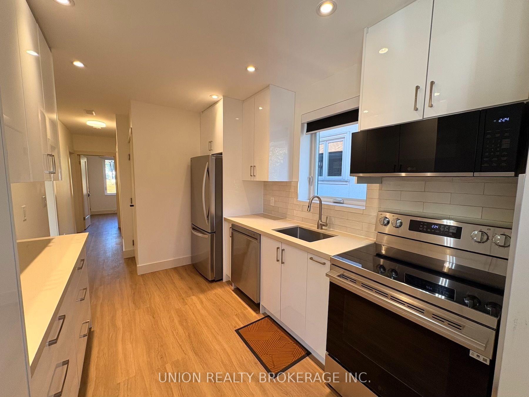 Photo 8 of Unit Main, 35 Elmview Drive, Scarborough, Birchcliffe-Cliffside — HOMEH
