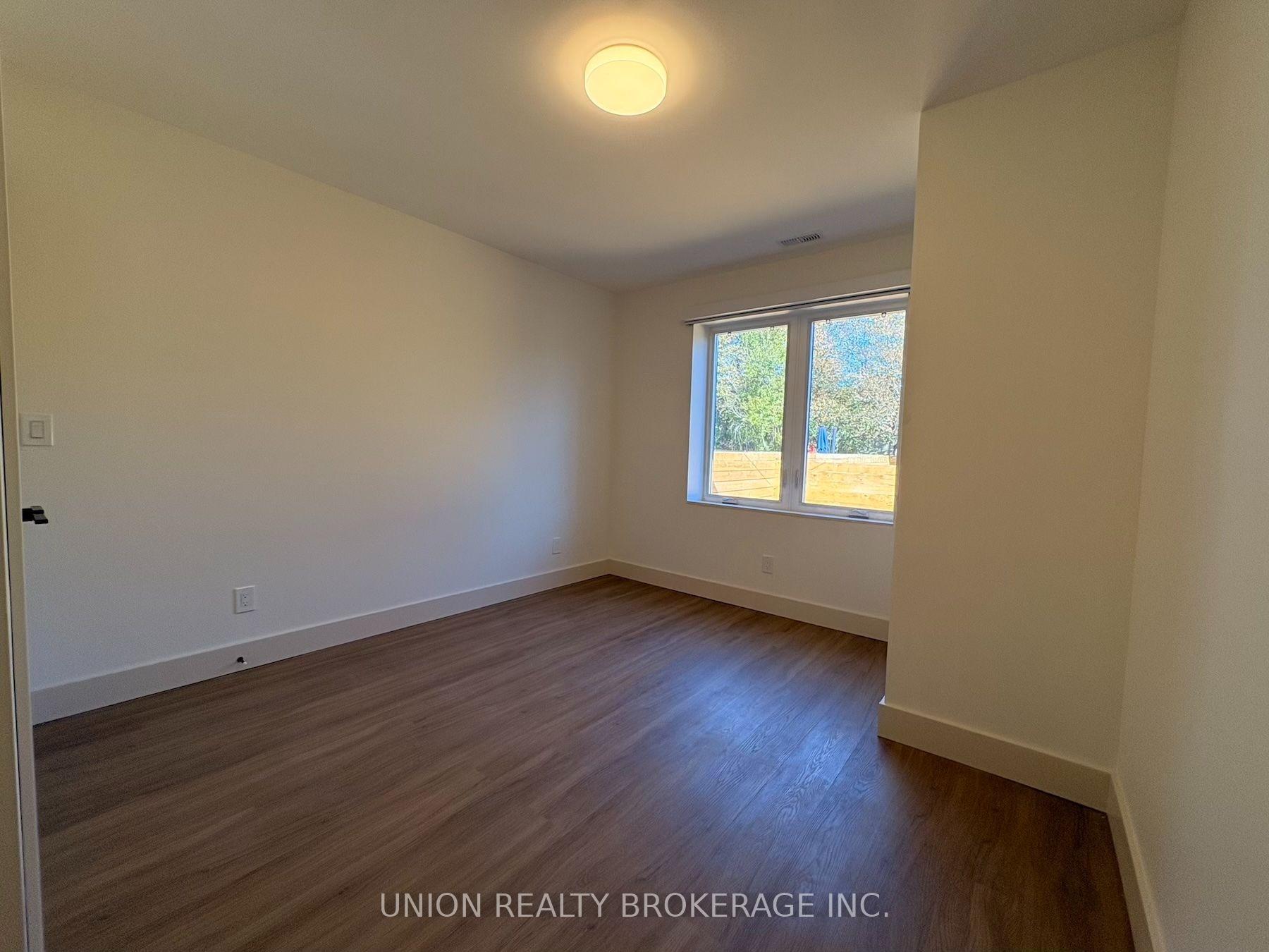 Photo 12 of Unit Main, 35 Elmview Drive, Scarborough, Birchcliffe-Cliffside — HOMEH