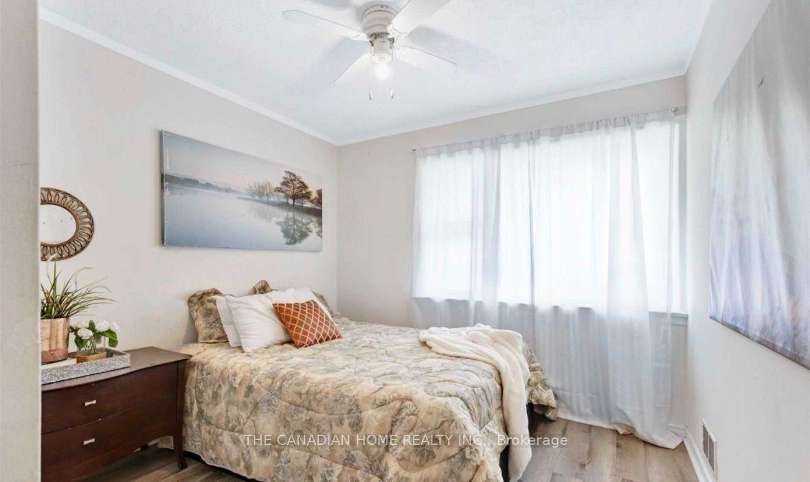 Photo 10 of 23 Todd Road, Scarborough, Agincourt South-Malvern West — HOMEH