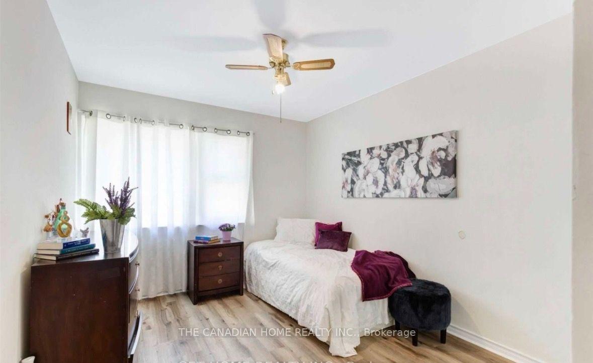 Photo 13 of 23 Todd Road, Scarborough, Agincourt South-Malvern West — HOMEH