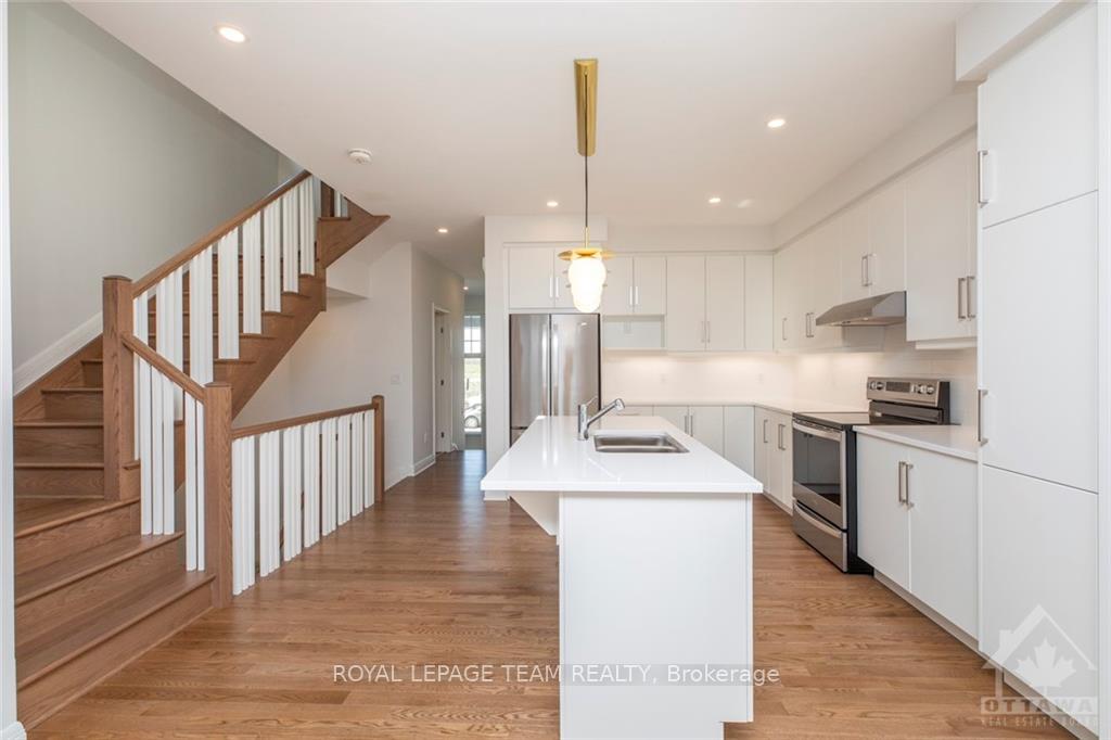 Photo 10 of 527 Hitzlay Terrace, Ottawa, Kanata - Kanata Lakes/Heritage Hills — HOMEH