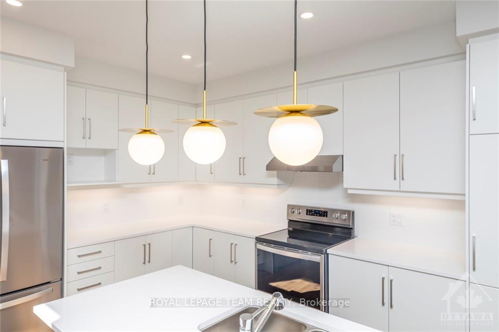 Photo 15 of 527 Hitzlay Terrace, Ottawa, Kanata - Kanata Lakes/Heritage Hills — HOMEH