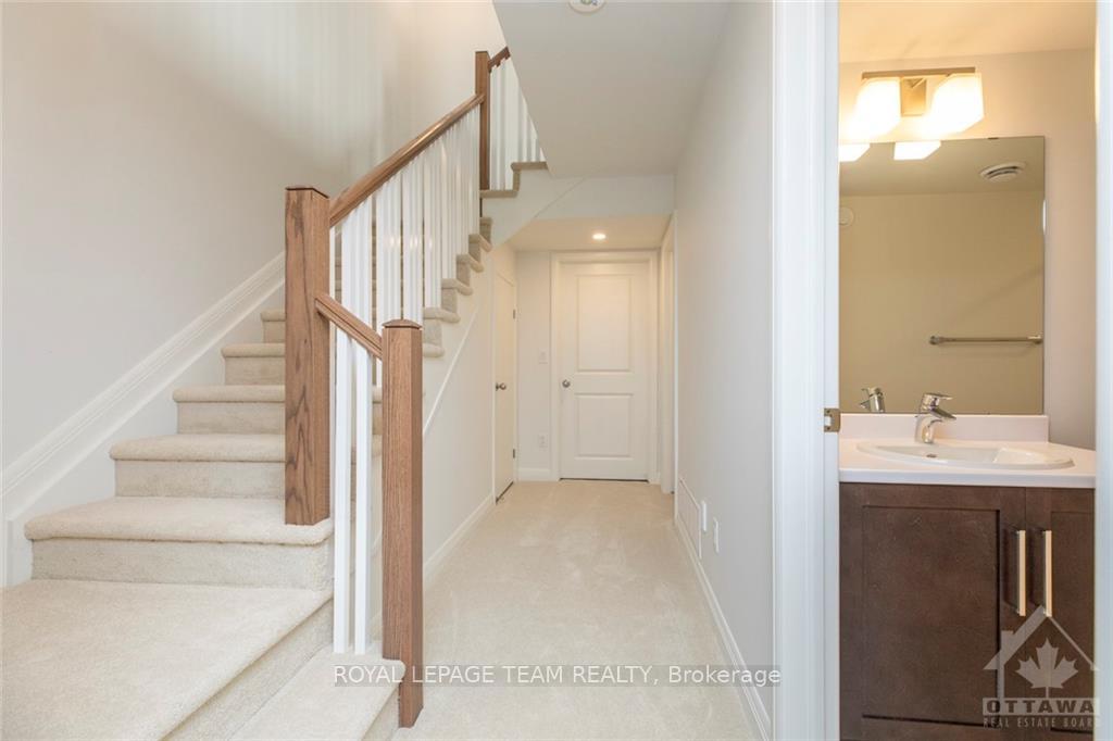 Photo 30 of 527 Hitzlay Terrace, Ottawa, Kanata - Kanata Lakes/Heritage Hills — HOMEH
