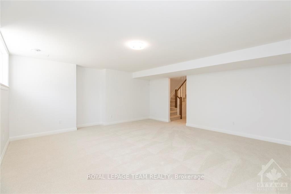 Photo 33 of 527 Hitzlay Terrace, Ottawa, Kanata - Kanata Lakes/Heritage Hills — HOMEH