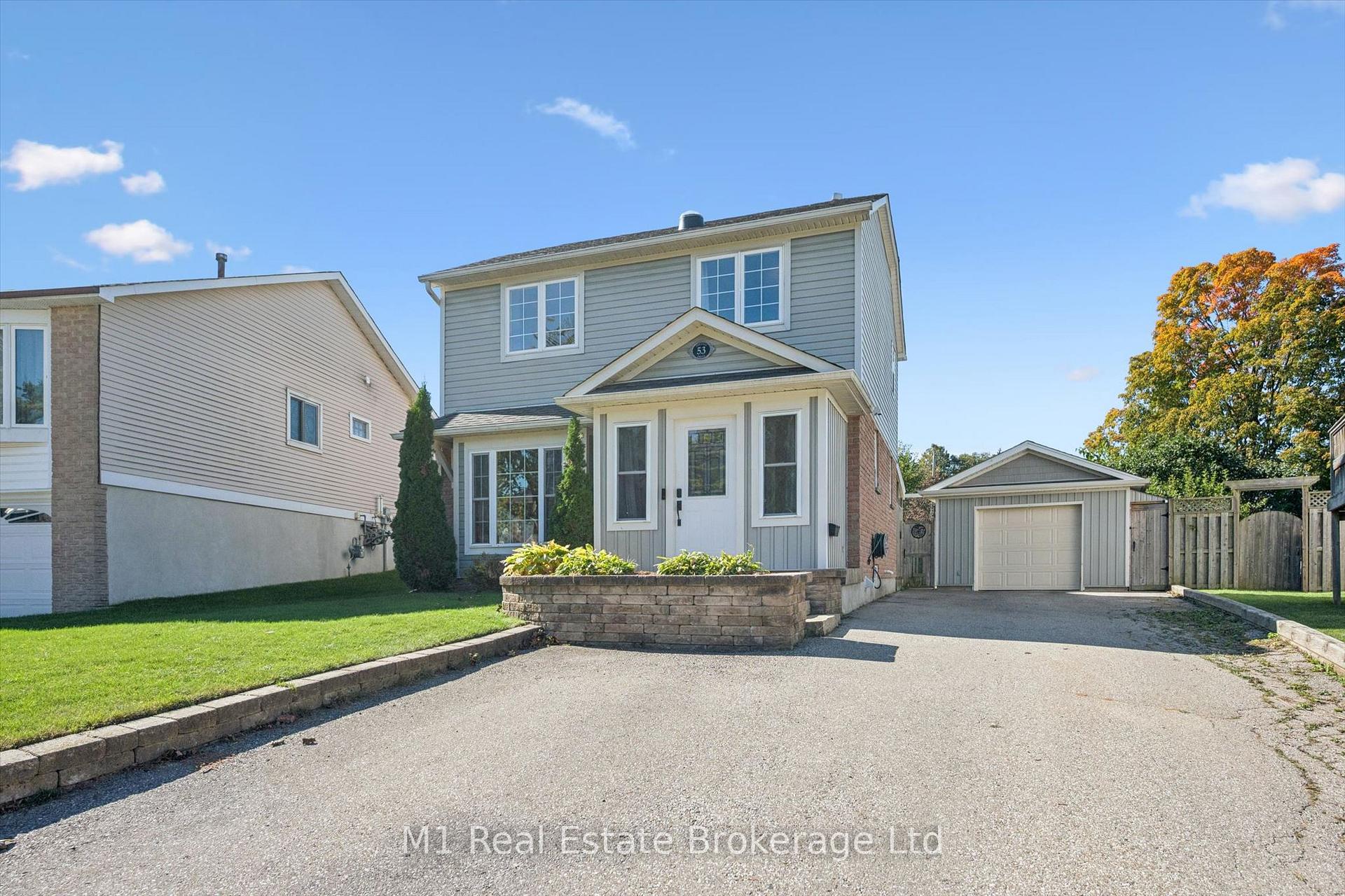 Photo 2 of 53 Johanna Drive, Cambridge, St Andrews/Southwood — HOMEH