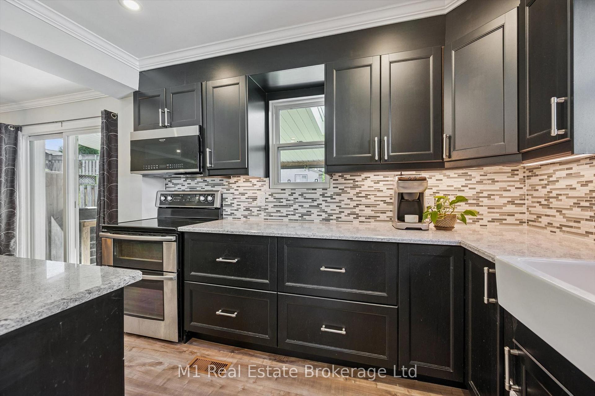 Photo 14 of 53 Johanna Drive, Cambridge, St Andrews/Southwood — HOMEH