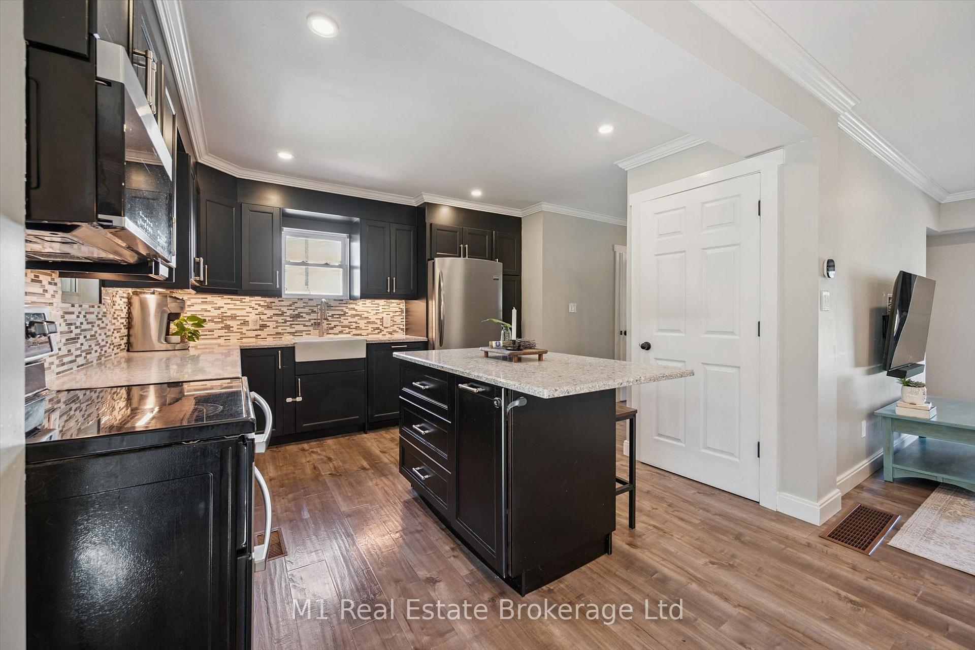 Photo 17 of 53 Johanna Drive, Cambridge, St Andrews/Southwood — HOMEH