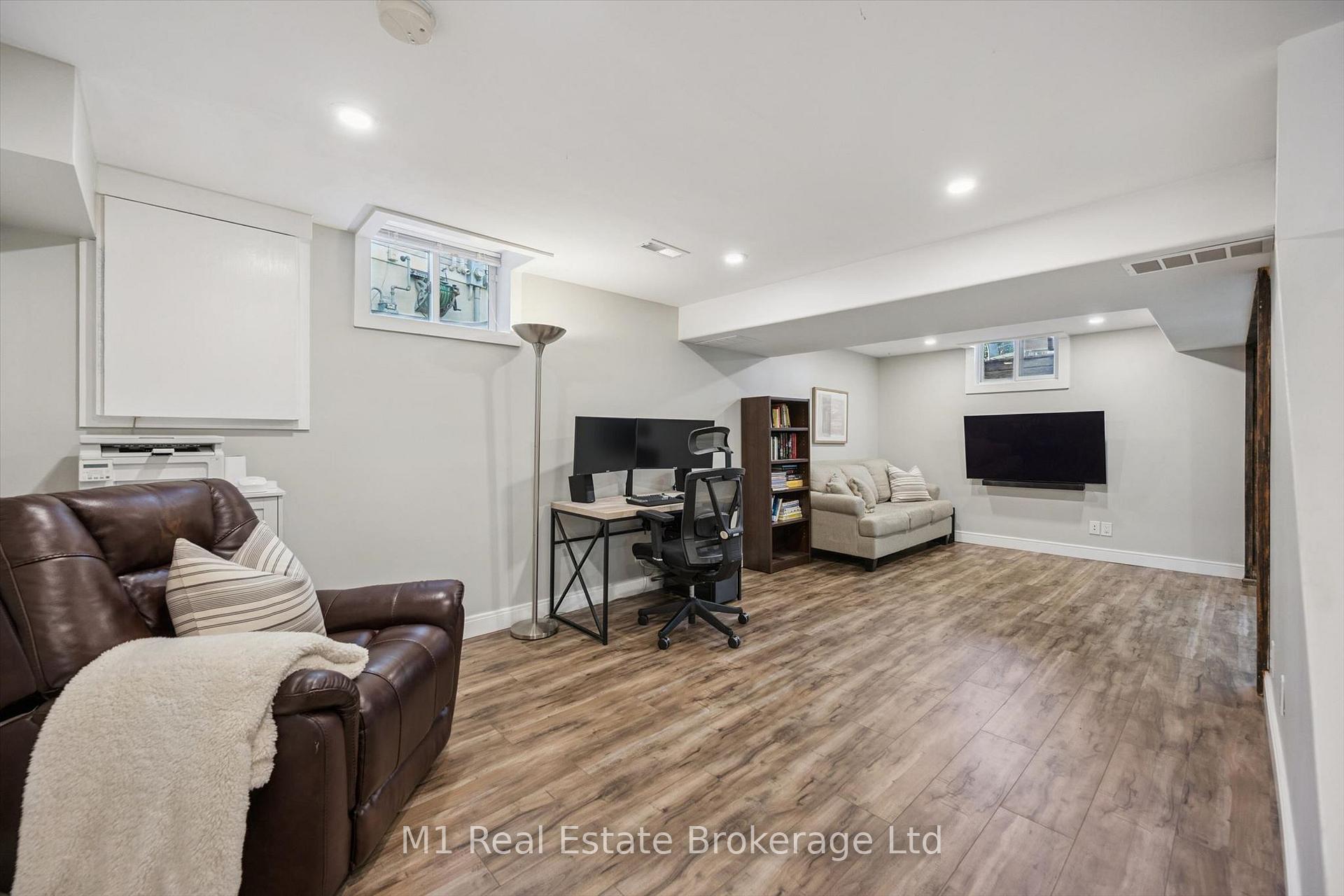 Photo 26 of 53 Johanna Drive, Cambridge, St Andrews/Southwood — HOMEH