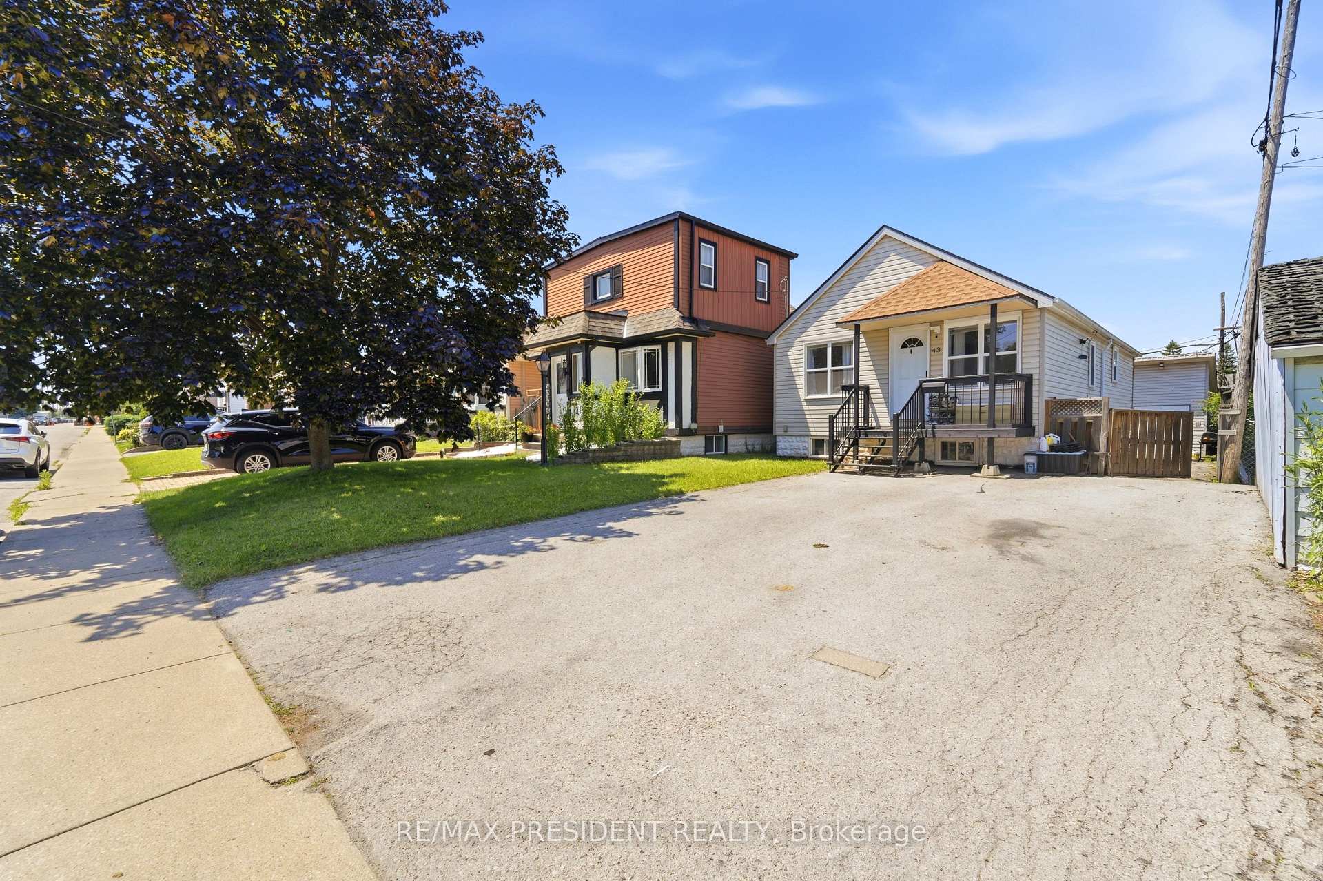 Photo of 43 Adair Avenue N