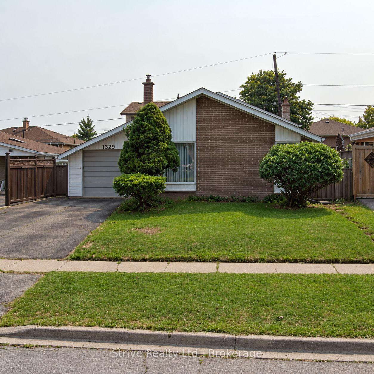 Photo 2 of 1329 Tatra Drive, Pickering, Bay Ridges — HOMEH