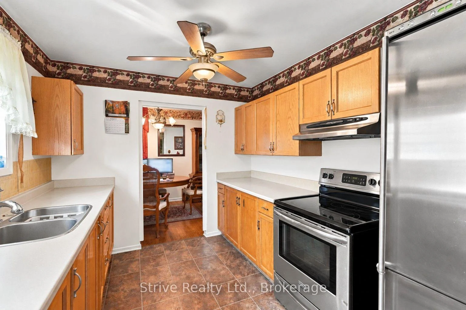 Photo 8 of 1329 Tatra Drive, Pickering, Bay Ridges — HOMEH