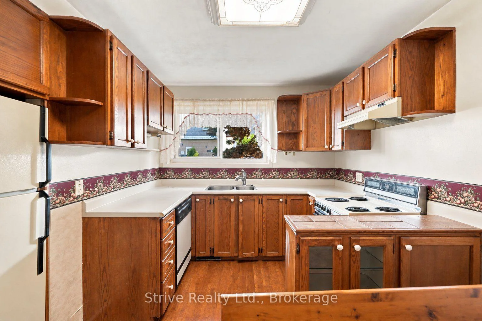 Photo 12 of 1329 Tatra Drive, Pickering, Bay Ridges — HOMEH