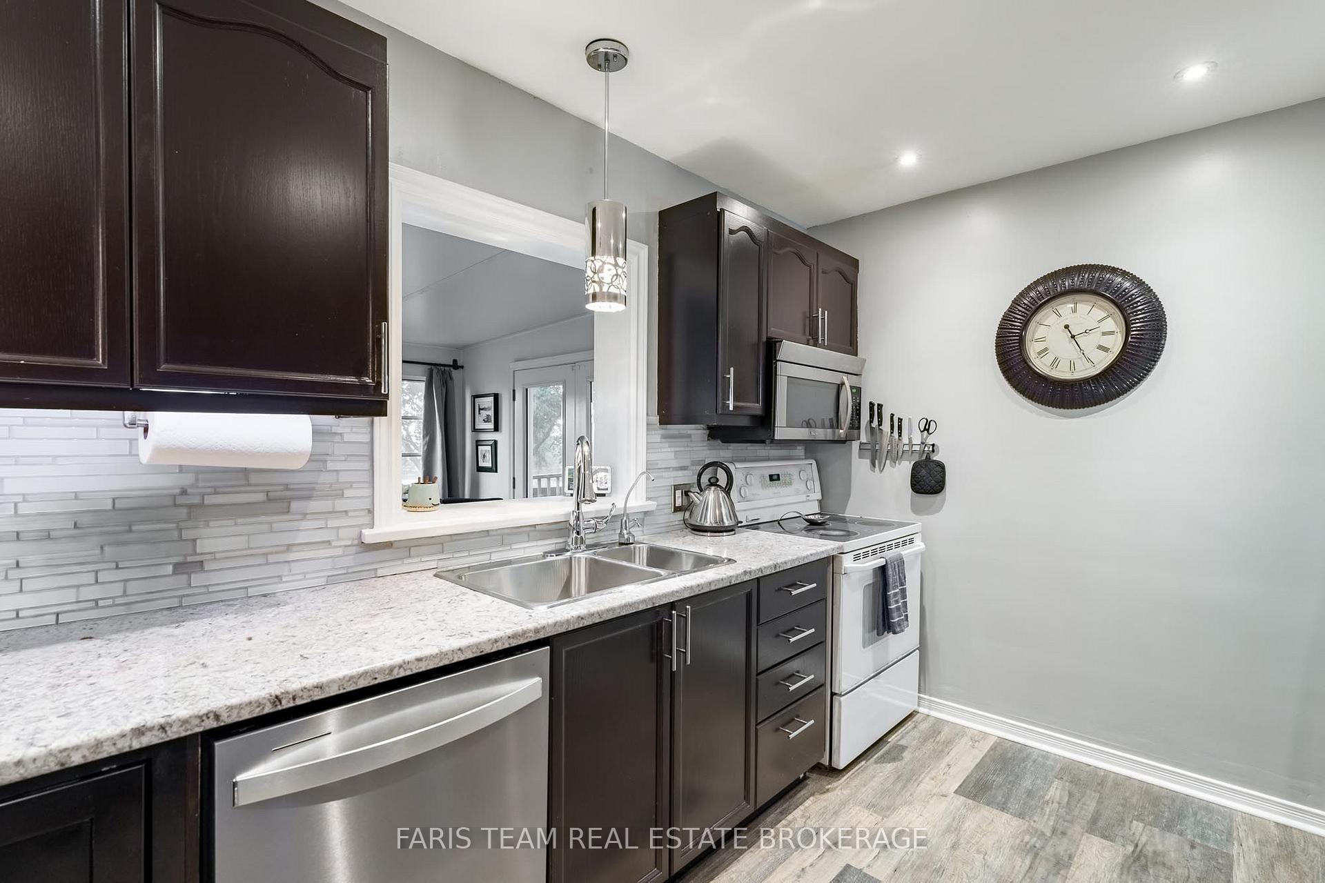 Photo 11 of 300 Juliana Road, King, Rural King — HOMEH