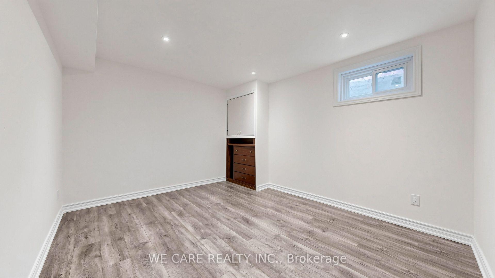 Photo 43 of 82 Barrington Crescent, Markham, Milliken Mills West — HOMEH