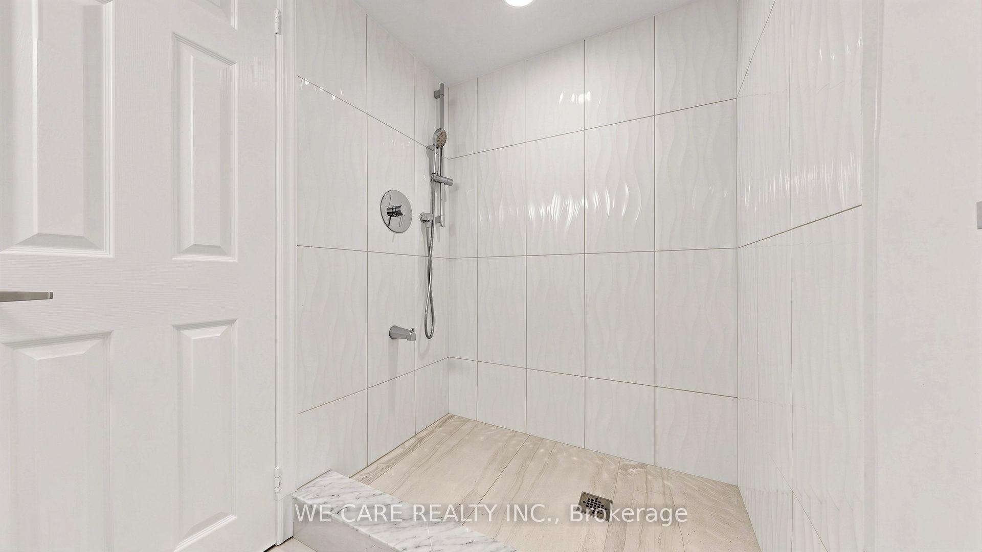 Photo 45 of 82 Barrington Crescent, Markham, Milliken Mills West — HOMEH