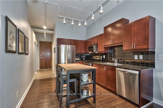 Photo 3 of Unit 316, 2 Fieldway Road, Etobicoke, Islington-City Centre West — HOMEH