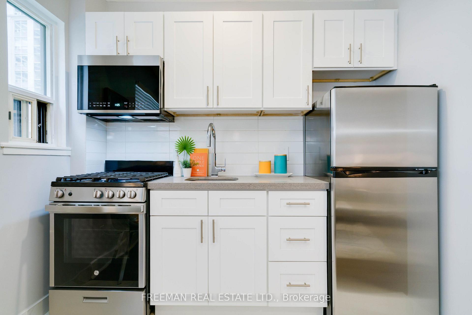 Photo 6 of Unit 304, 214 Wellesley Street, Toronto, Cabbagetown-South St. James Town — HOMEH