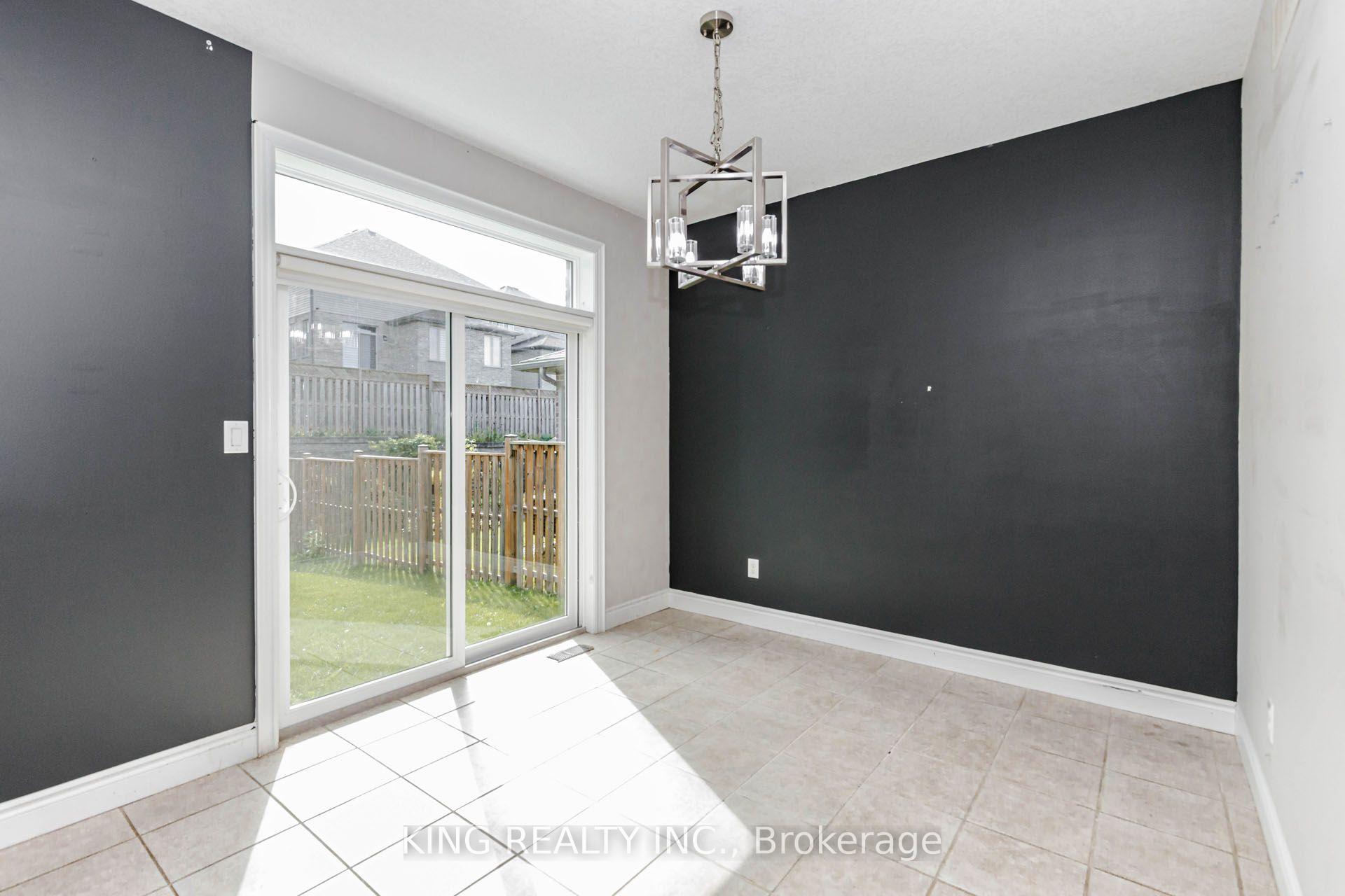 Photo 10 of 2494 Leeds Crossing, London, South U — HOMEH