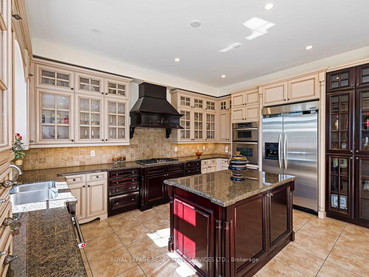 Photo 13 of 11 Beauvista Circuit, Vaughan, Vellore Village — HOMEH