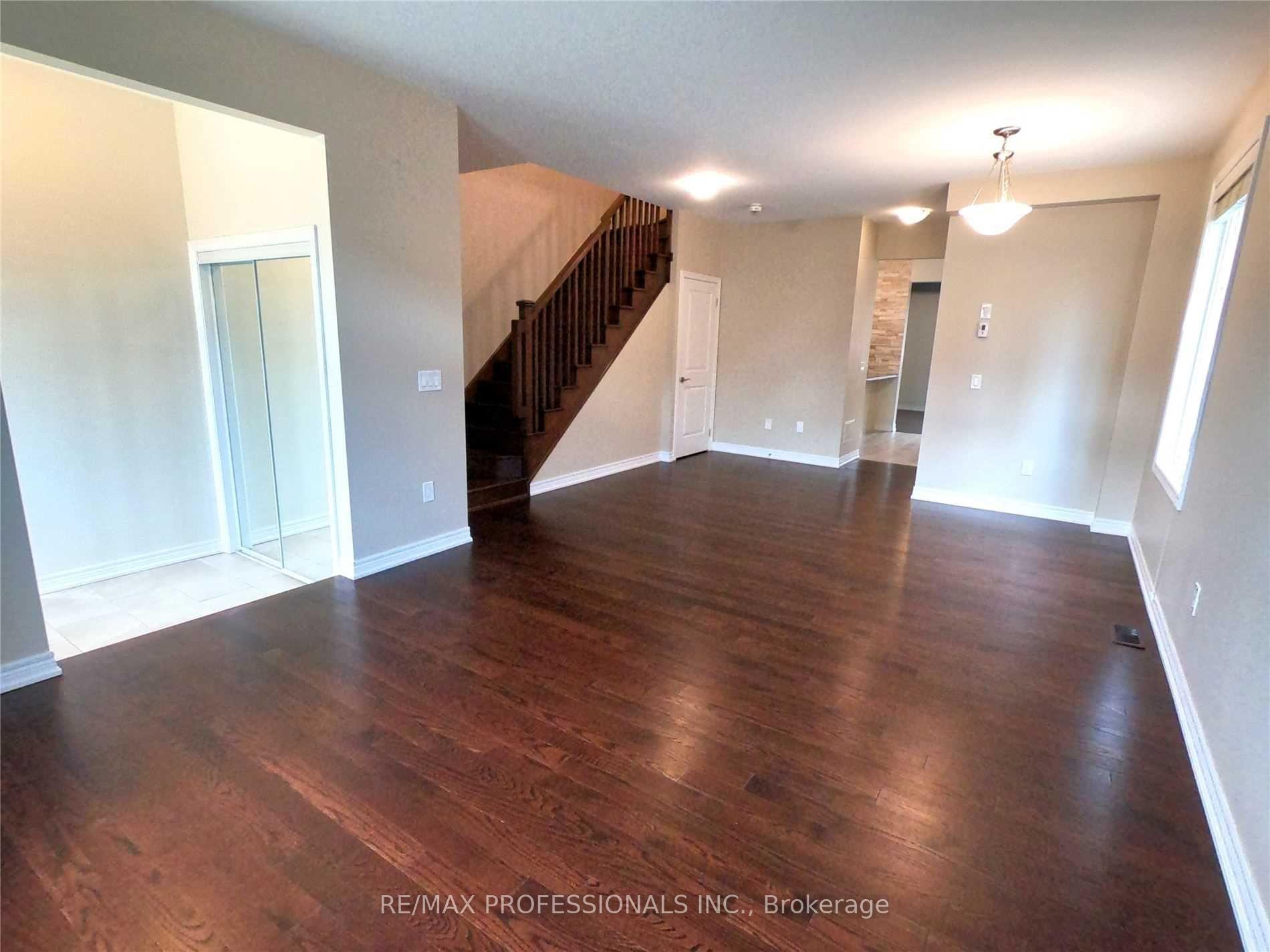 Photo 3 of 258 Inspire Boulevard, Brampton, Sandringham-Wellington North — HOMEH
