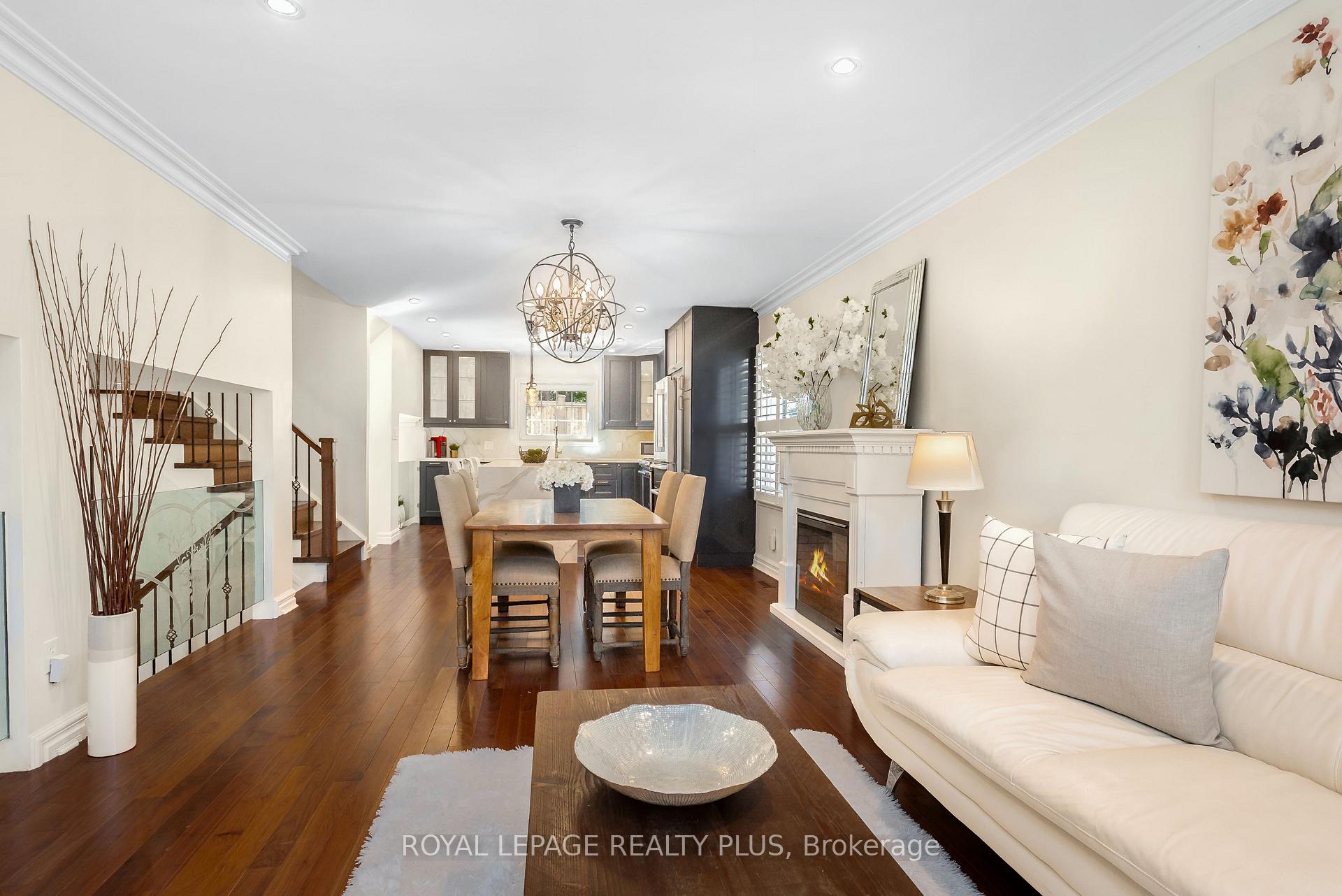 Photo 4 of 2985 Dancer Court, Mississauga, Erin Mills — HOMEH