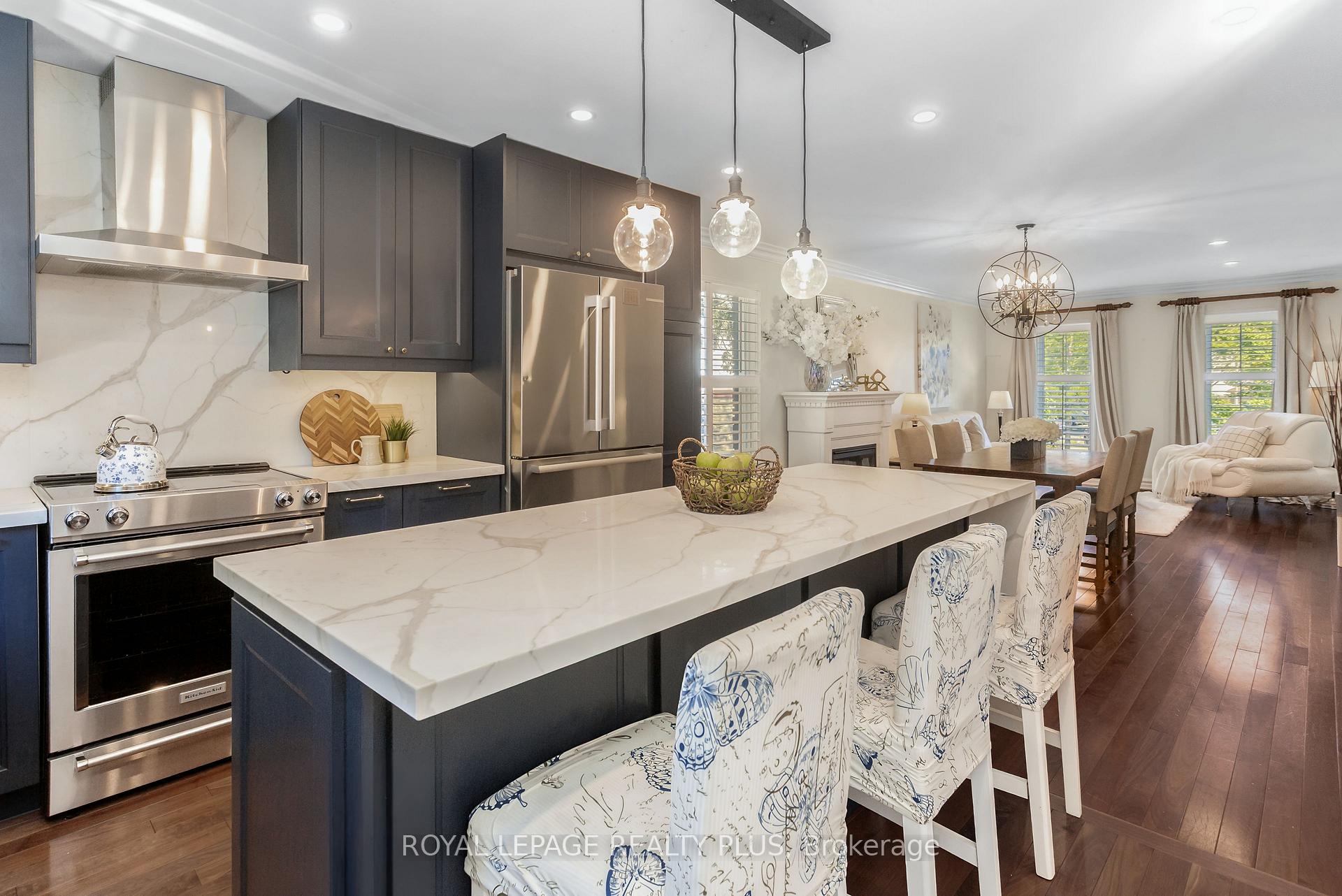 Photo 9 of 2985 Dancer Court, Mississauga, Erin Mills — HOMEH