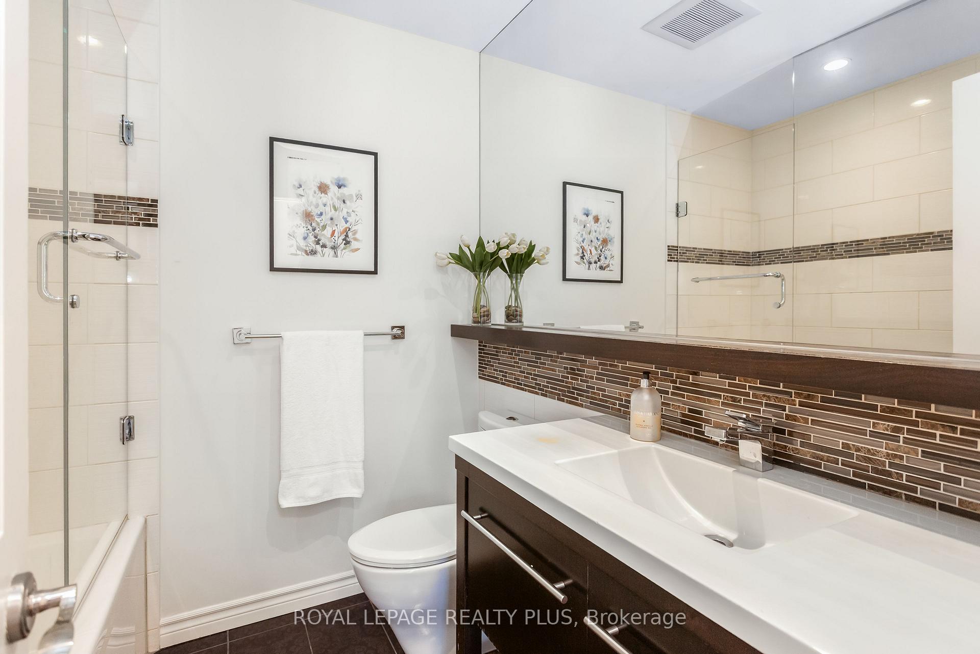 Photo 23 of 2985 Dancer Court, Mississauga, Erin Mills — HOMEH