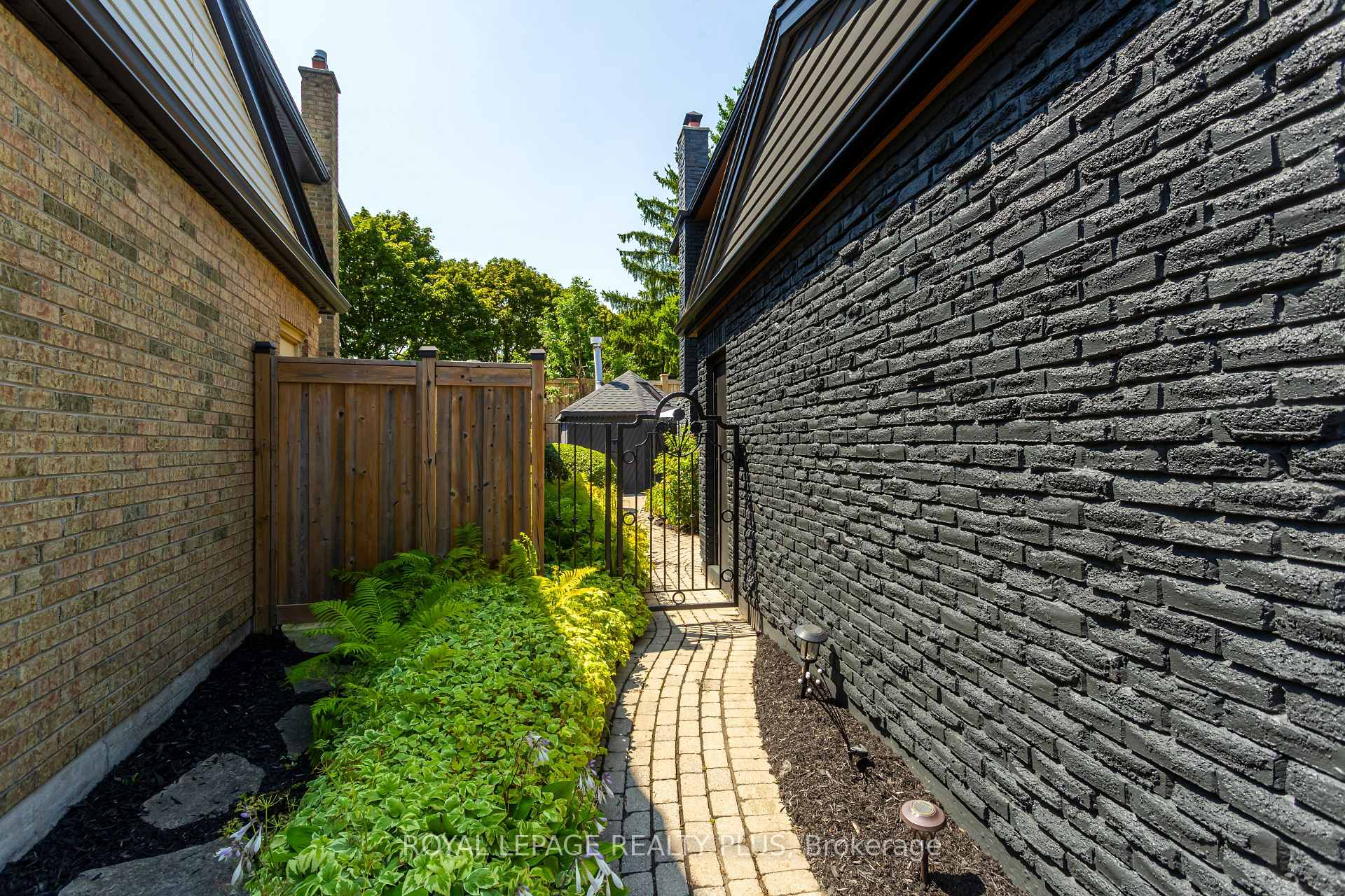 Photo 27 of 2985 Dancer Court, Mississauga, Erin Mills — HOMEH