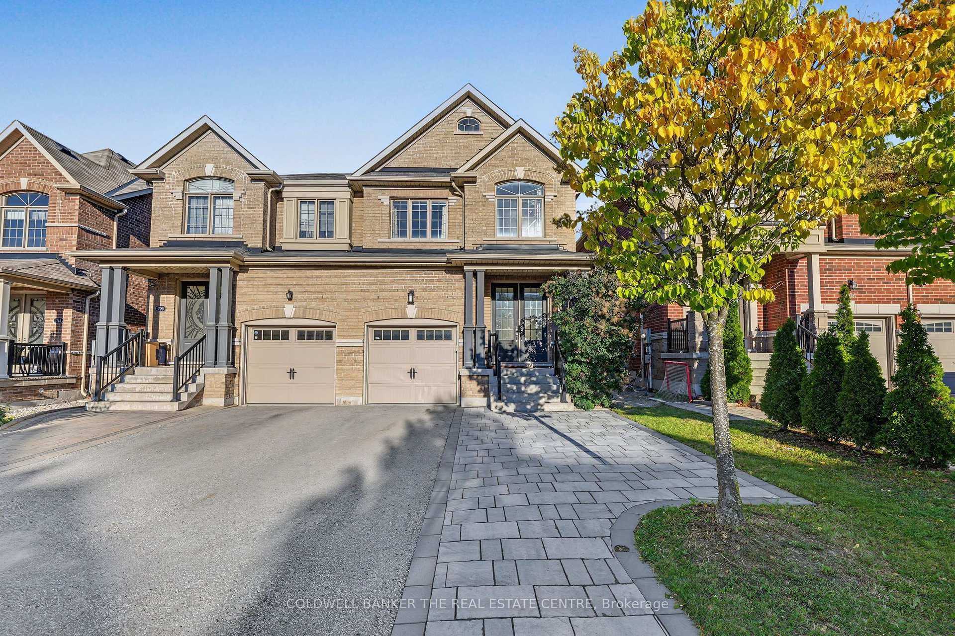Photo 2 of 705 Yarfield Crescent, Newmarket, Glenway Estates — HOMEH