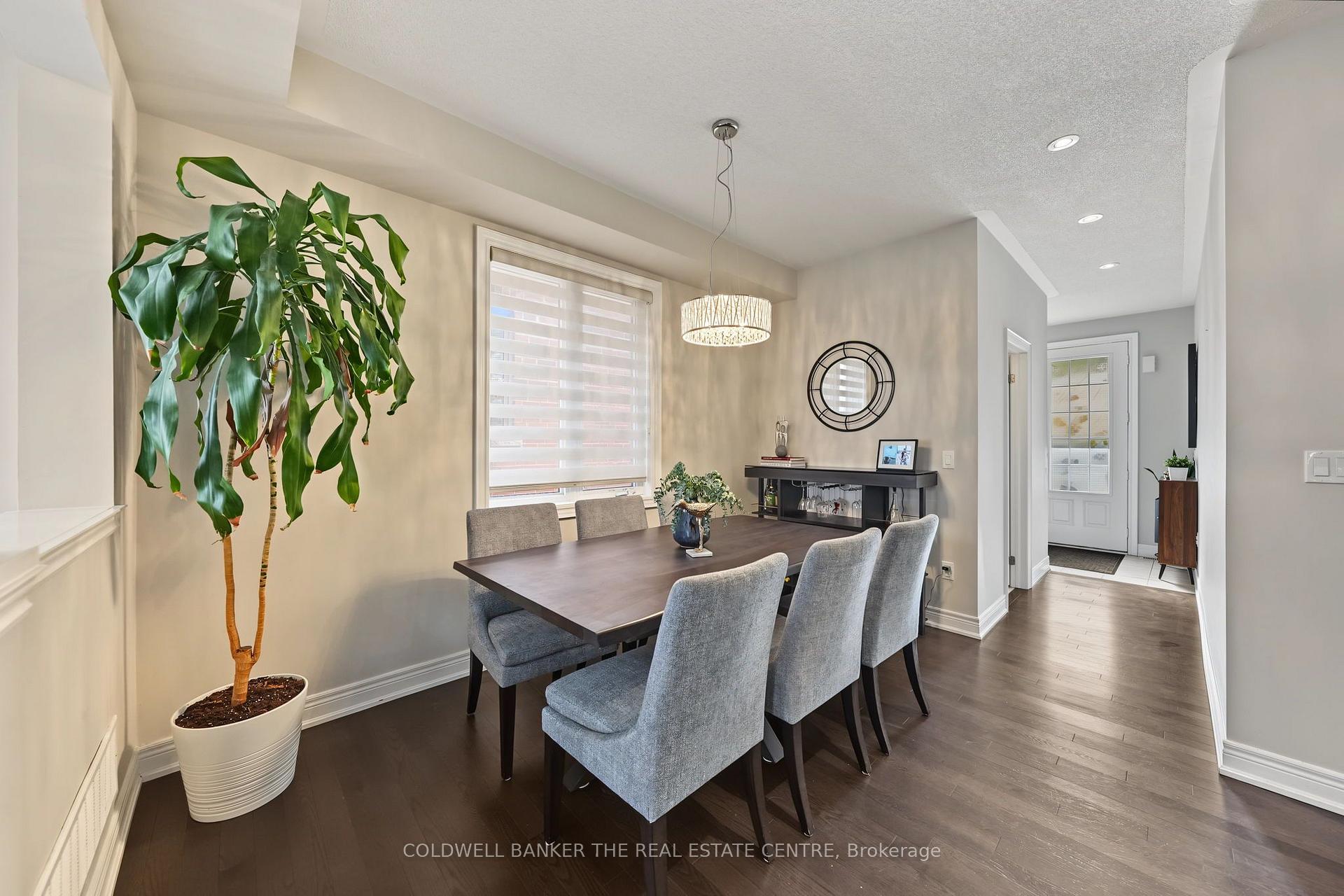 Photo 6 of 705 Yarfield Crescent, Newmarket, Glenway Estates — HOMEH