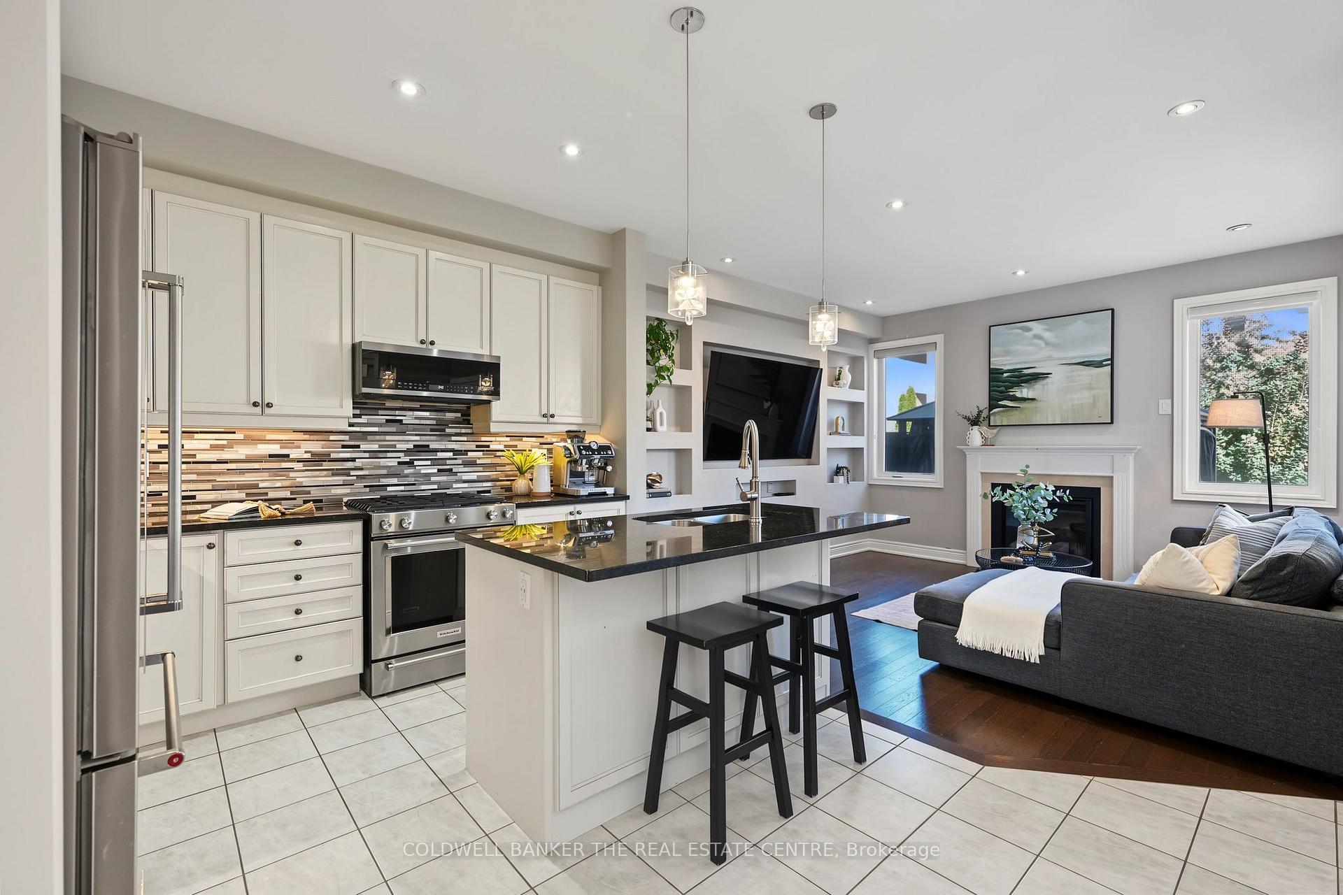 Photo 9 of 705 Yarfield Crescent, Newmarket, Glenway Estates — HOMEH