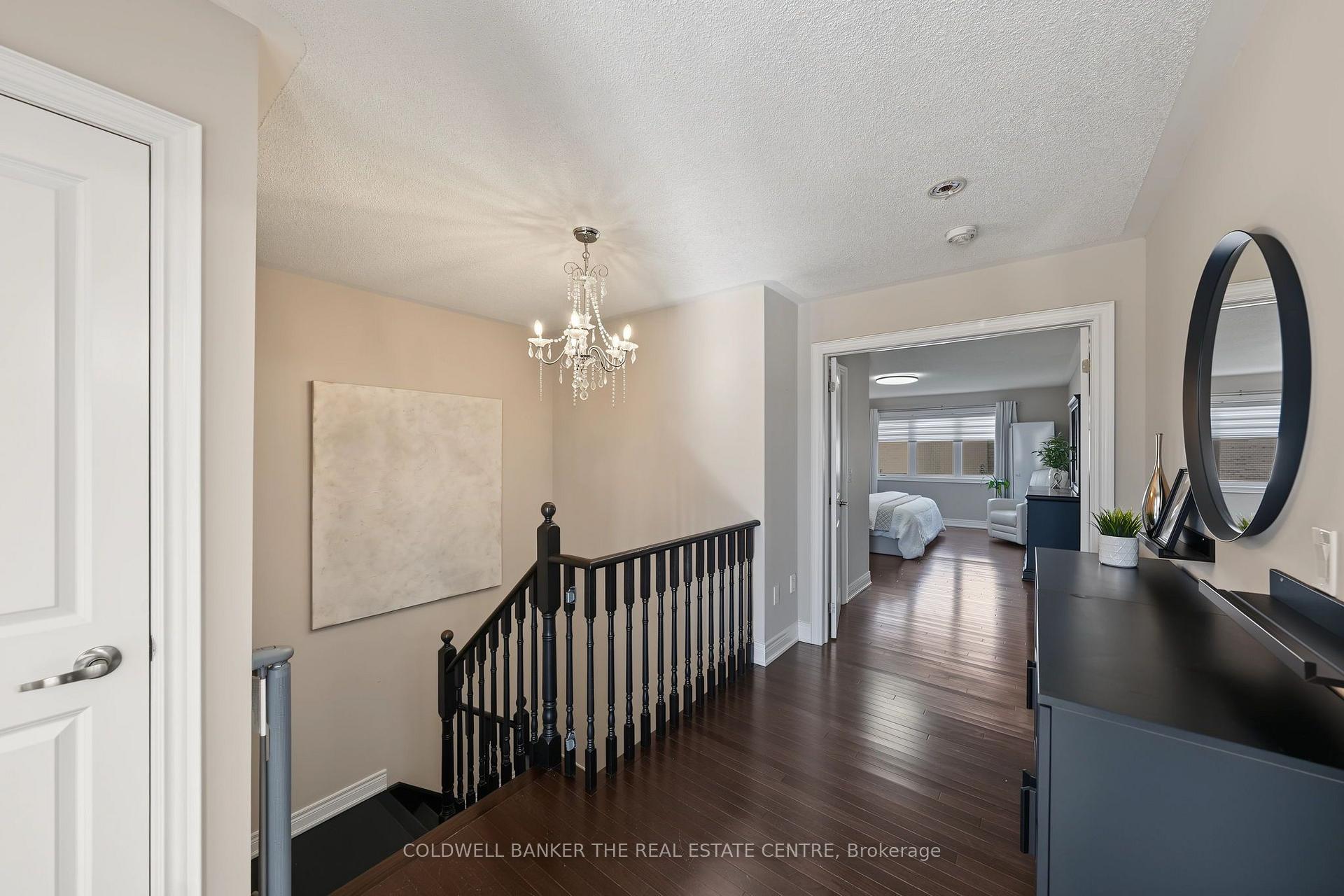 Photo 14 of 705 Yarfield Crescent, Newmarket, Glenway Estates — HOMEH
