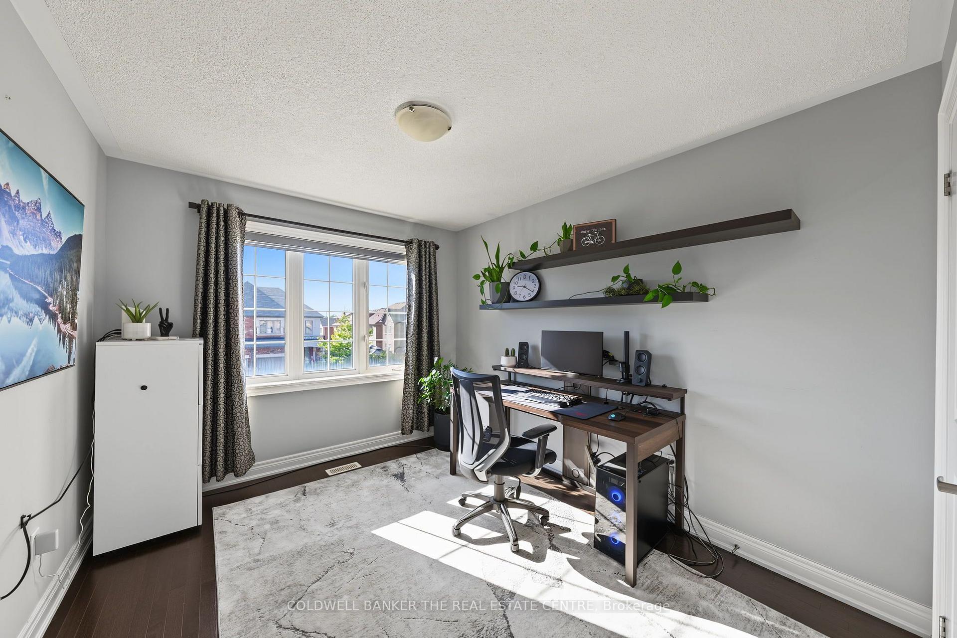 Photo 20 of 705 Yarfield Crescent, Newmarket, Glenway Estates — HOMEH