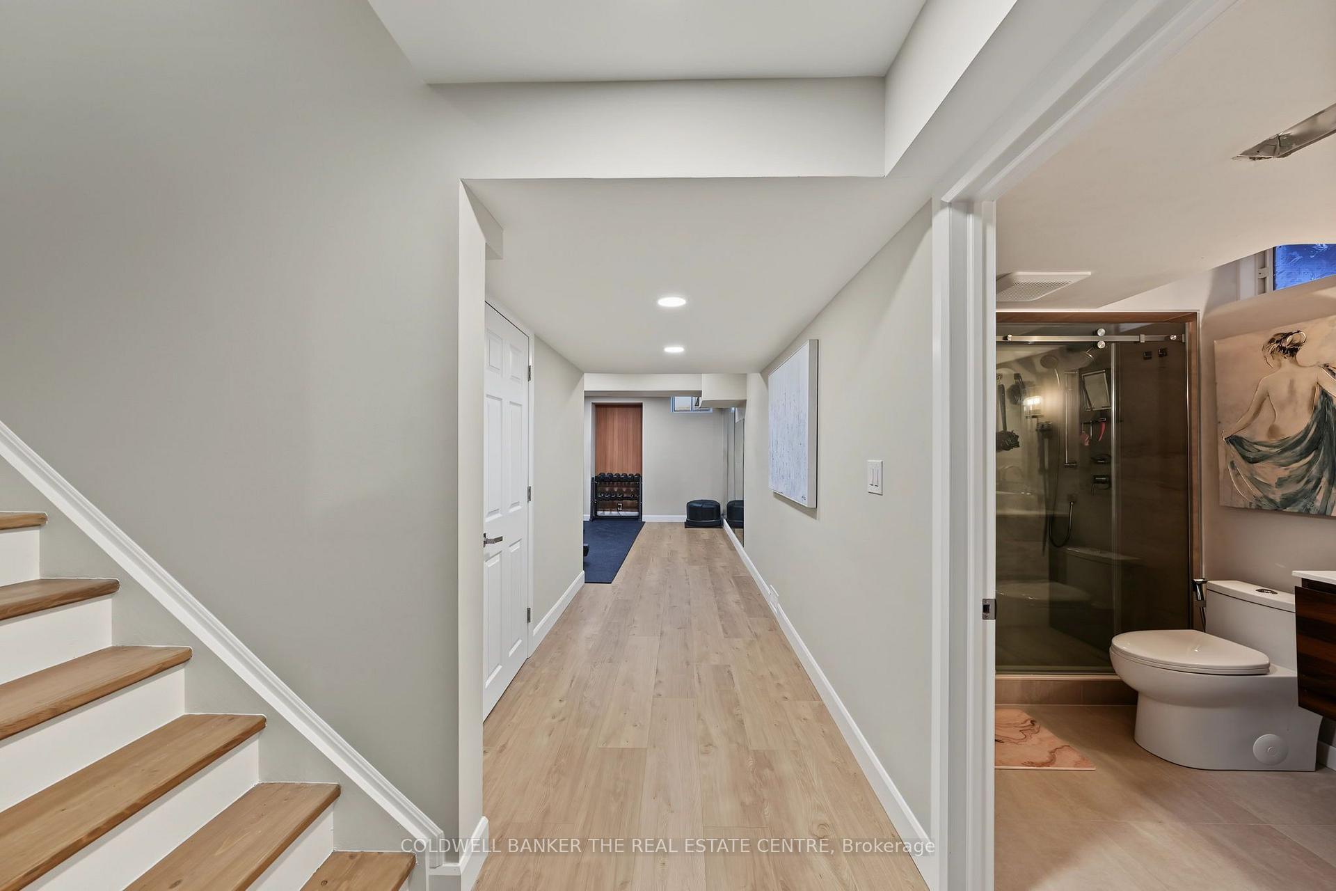Photo 21 of 705 Yarfield Crescent, Newmarket, Glenway Estates — HOMEH