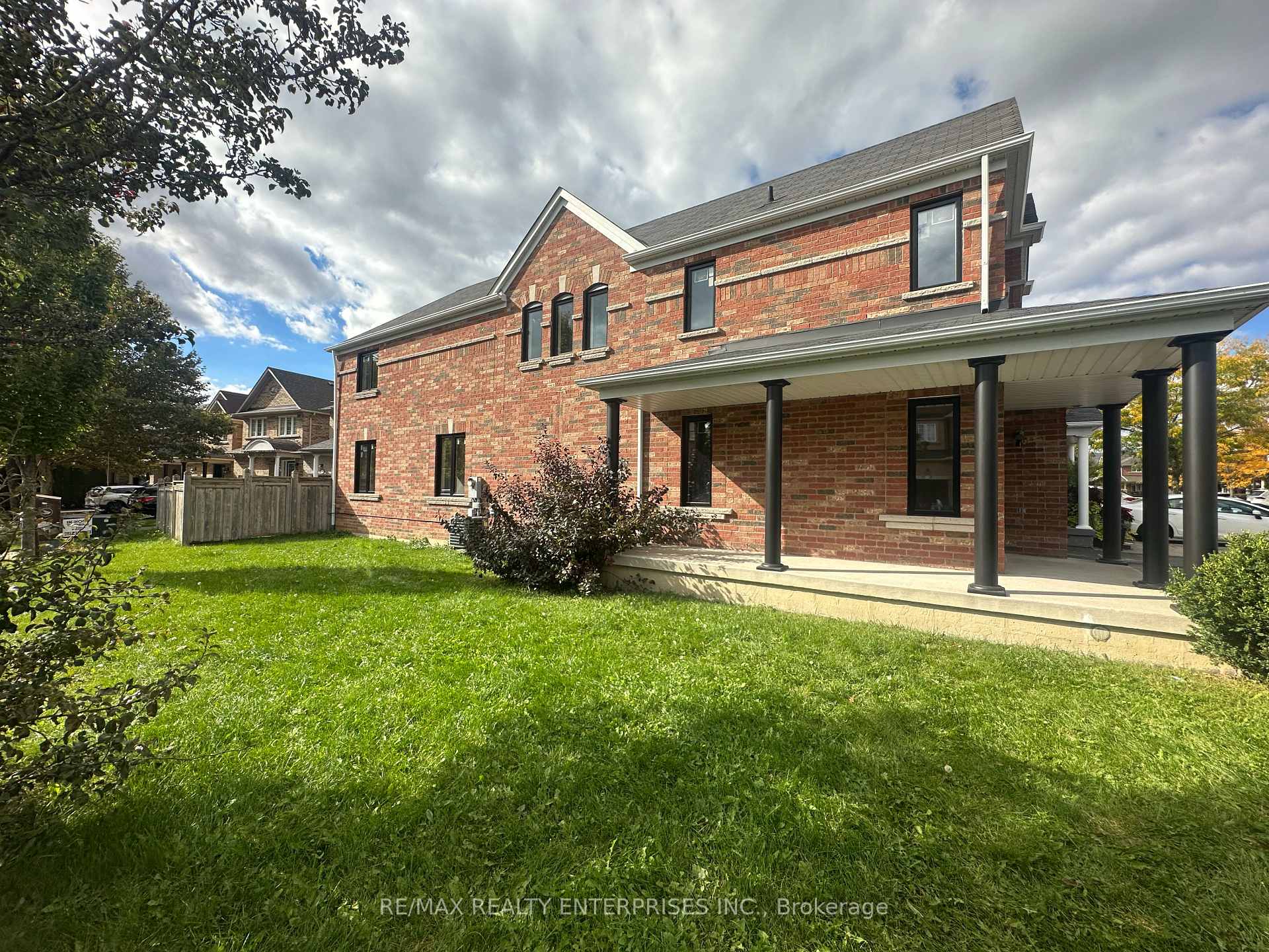 Photo 31 of 2 Summit Drive, Vaughan, Vellore Village — HOMEH