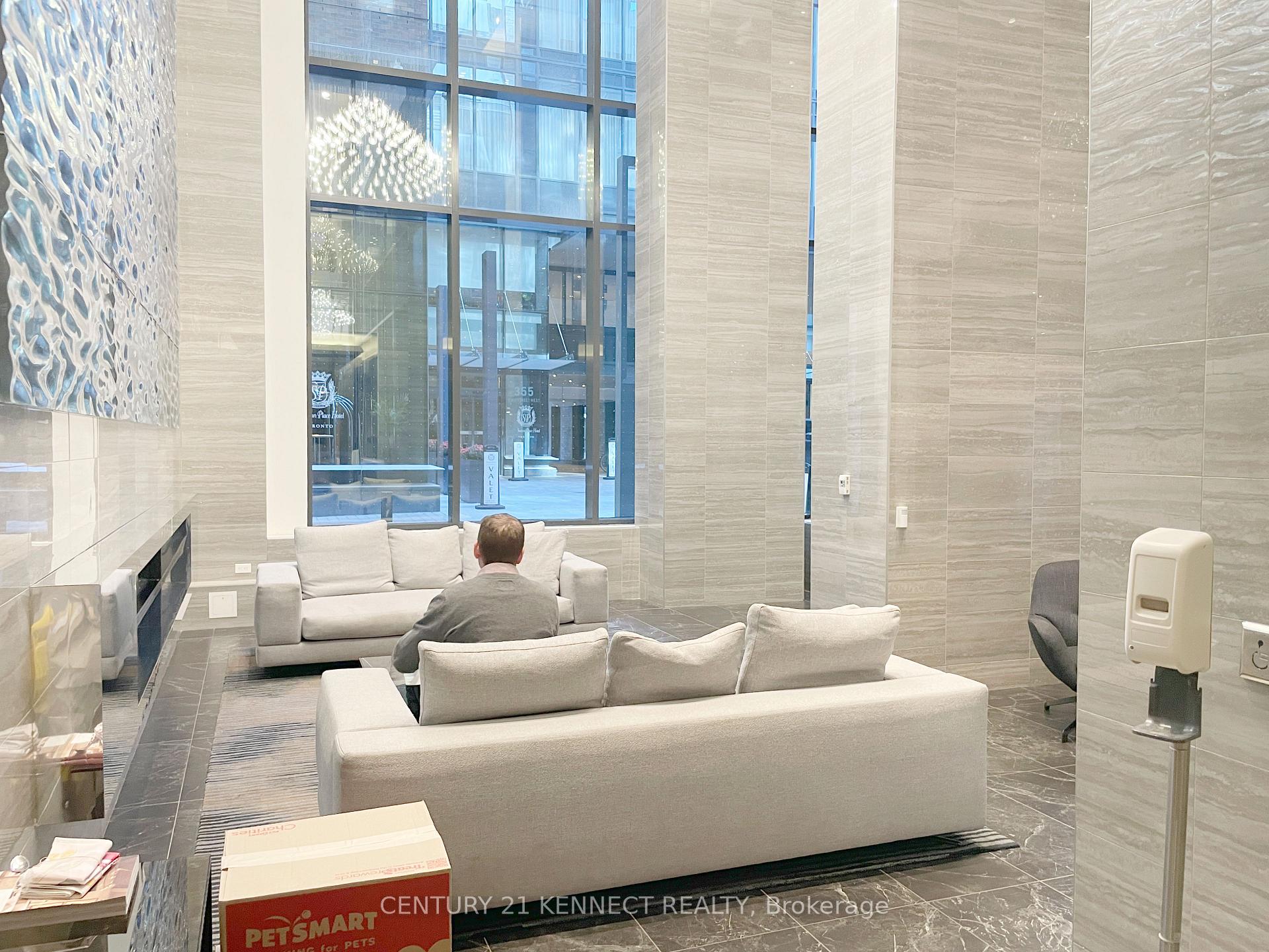 Photo 2 of Unit 4309, 115 Blue Jays Way, Toronto, Waterfront Communities — HOMEH