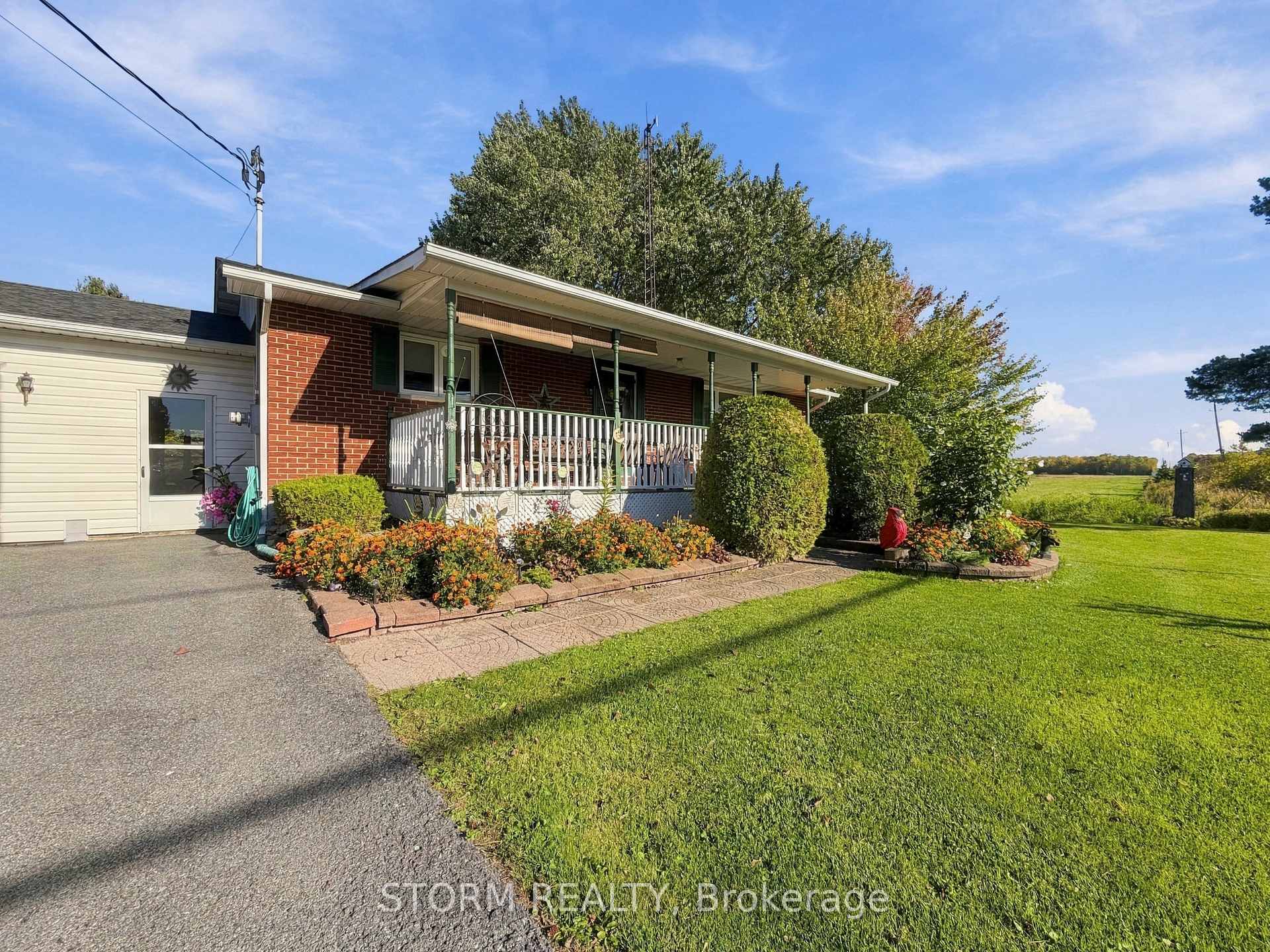 Photo 4 of 3947 County 12 Road, South Stormont, South Stormont (Osnabruck) Twp — HOMEH