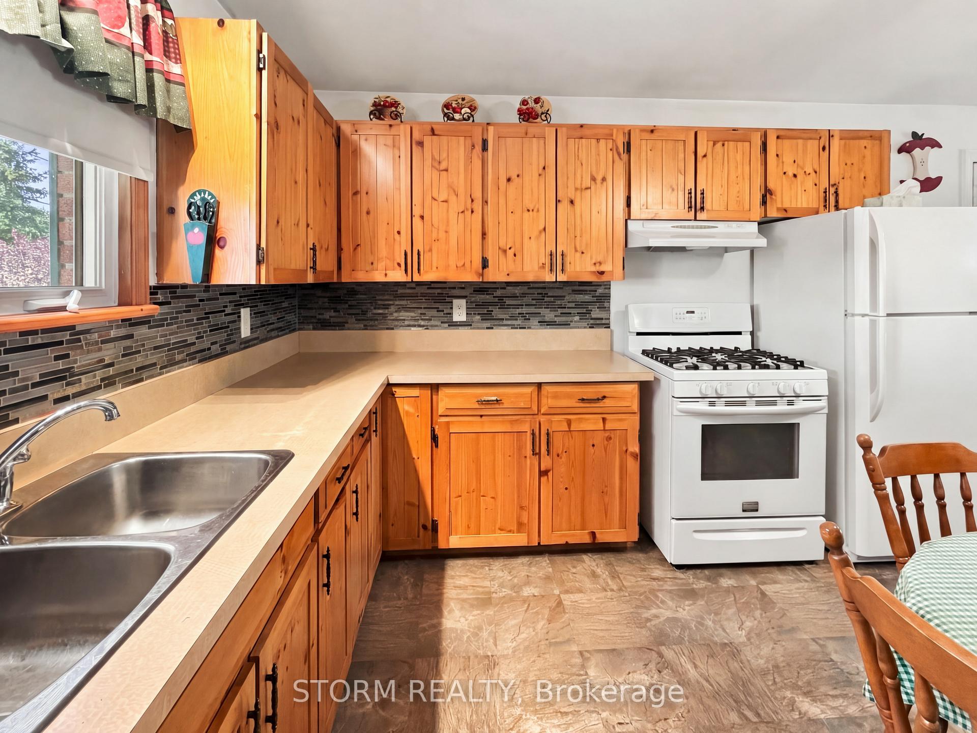 Photo 14 of 3947 County 12 Road, South Stormont, South Stormont (Osnabruck) Twp — HOMEH