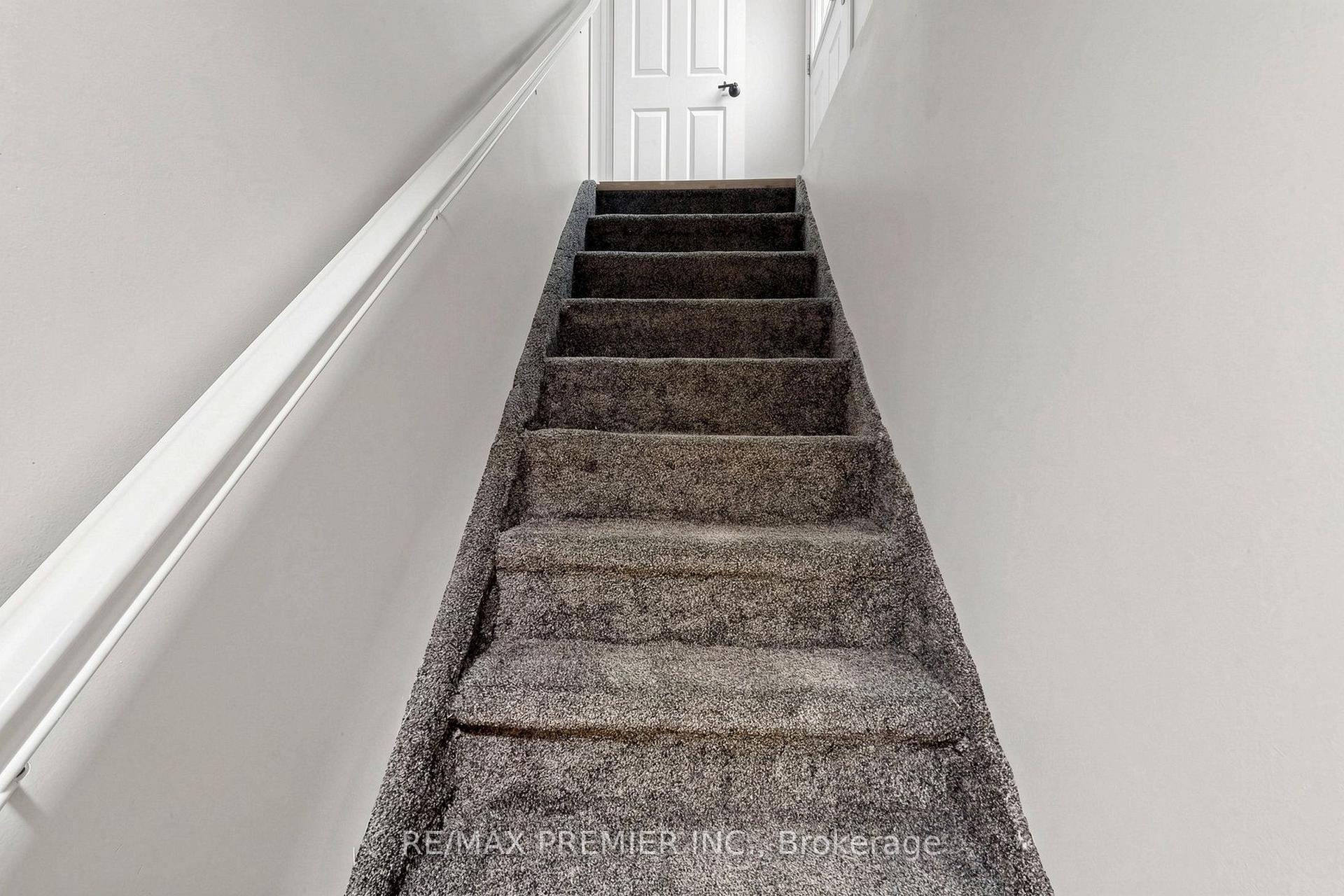Photo 19 of 151 Moxley Court, Hamilton, Lisgar — HOMEH