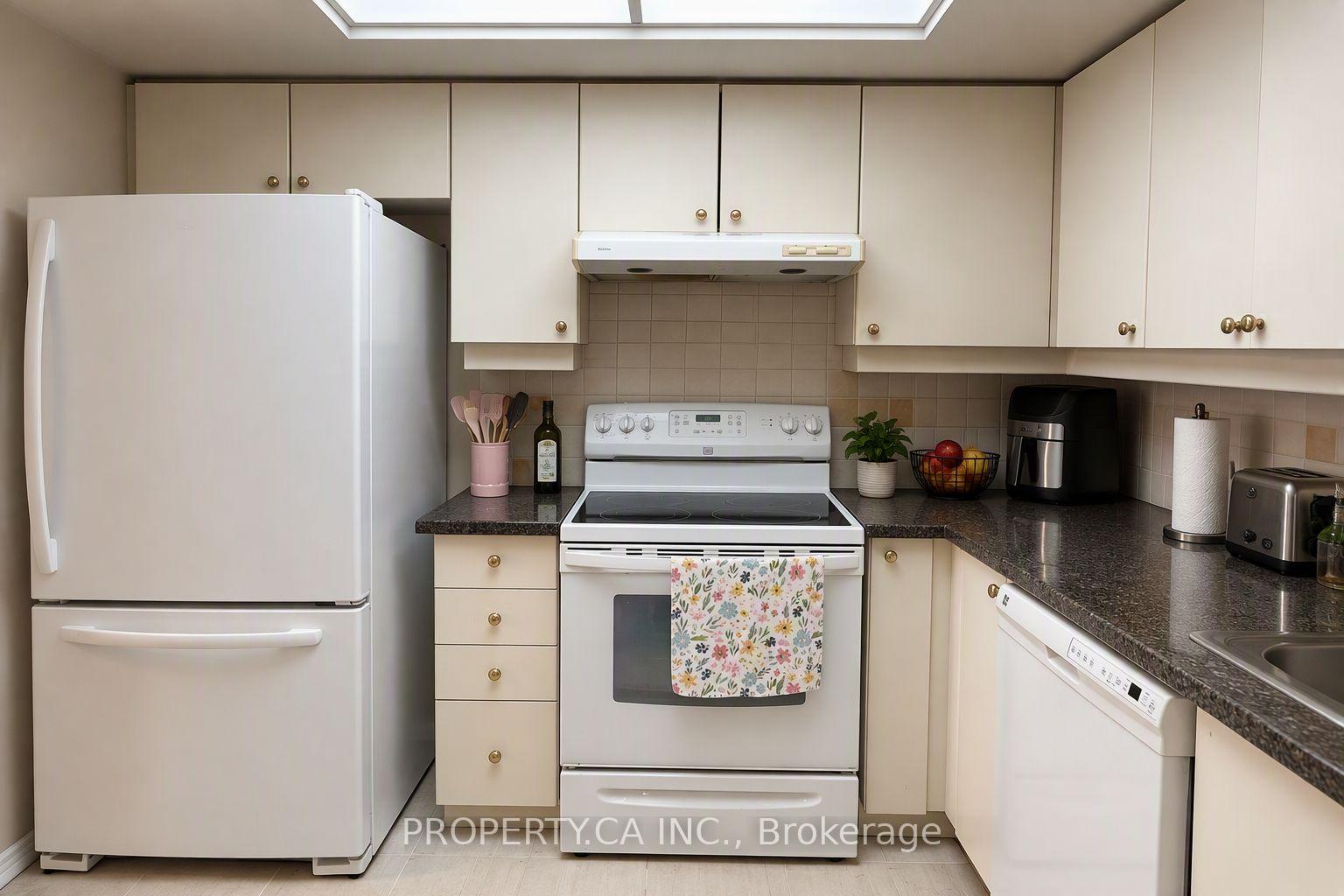 Photo 9 of Unit 514, 6 Humberline Drive, Etobicoke, West Humber-Clairville — HOMEH