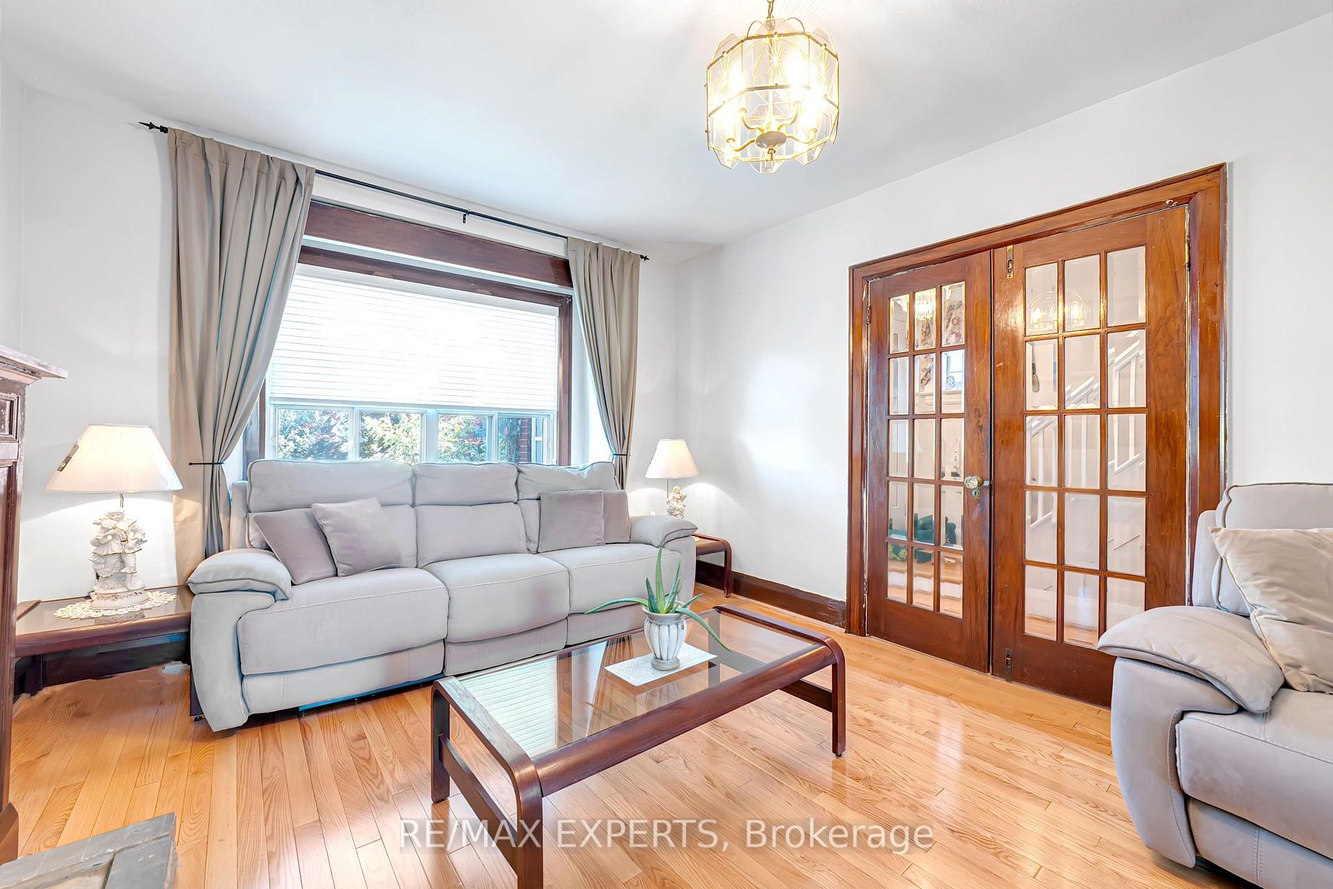 Photo 10 of 406 Lauder Avenue, Toronto, Oakwood Village — HOMEH