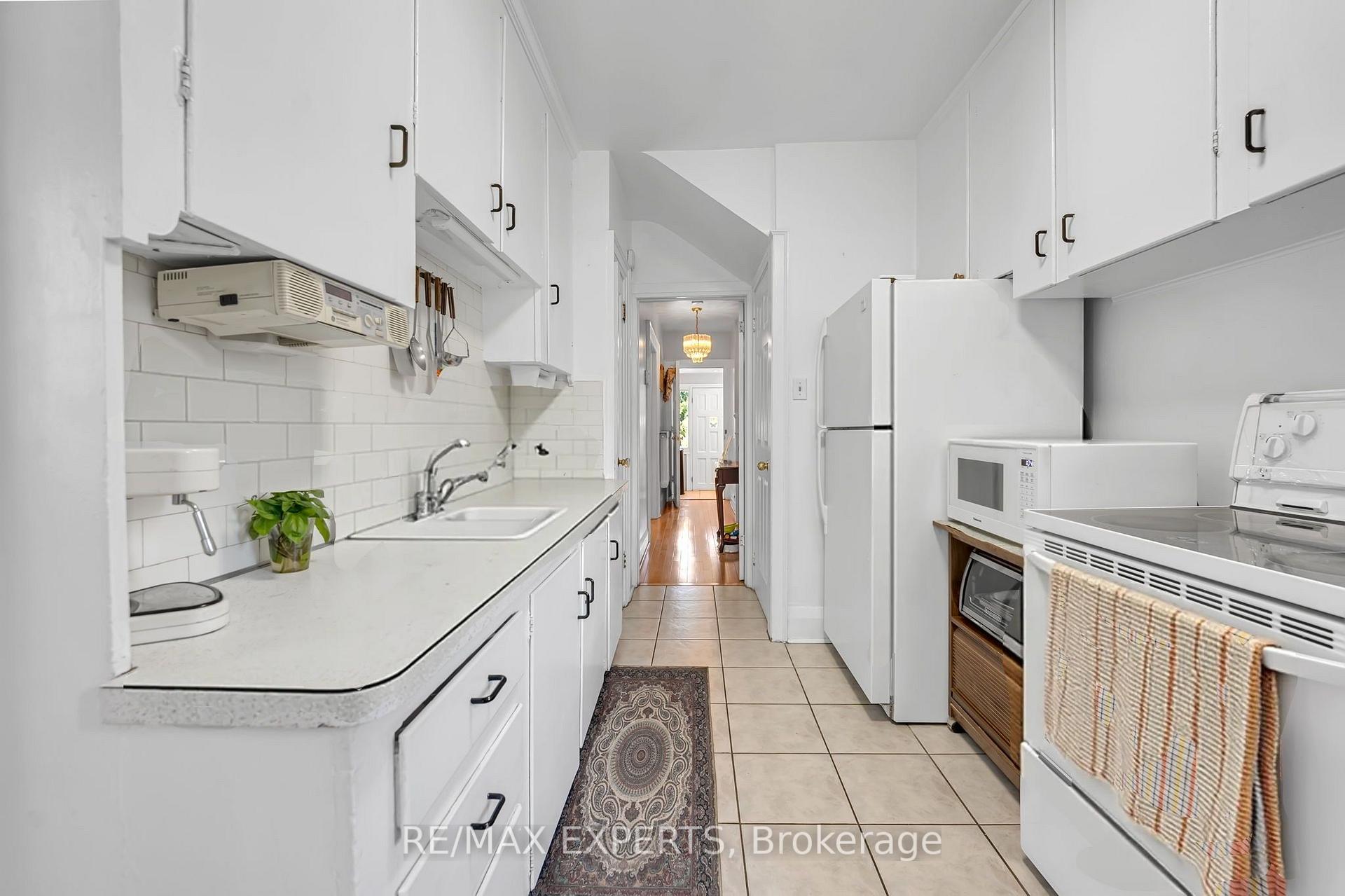 Photo 14 of 406 Lauder Avenue, Toronto, Oakwood Village — HOMEH