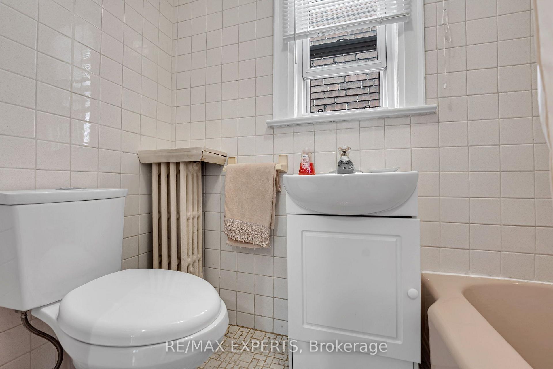 Photo 18 of 406 Lauder Avenue, Toronto, Oakwood Village — HOMEH
