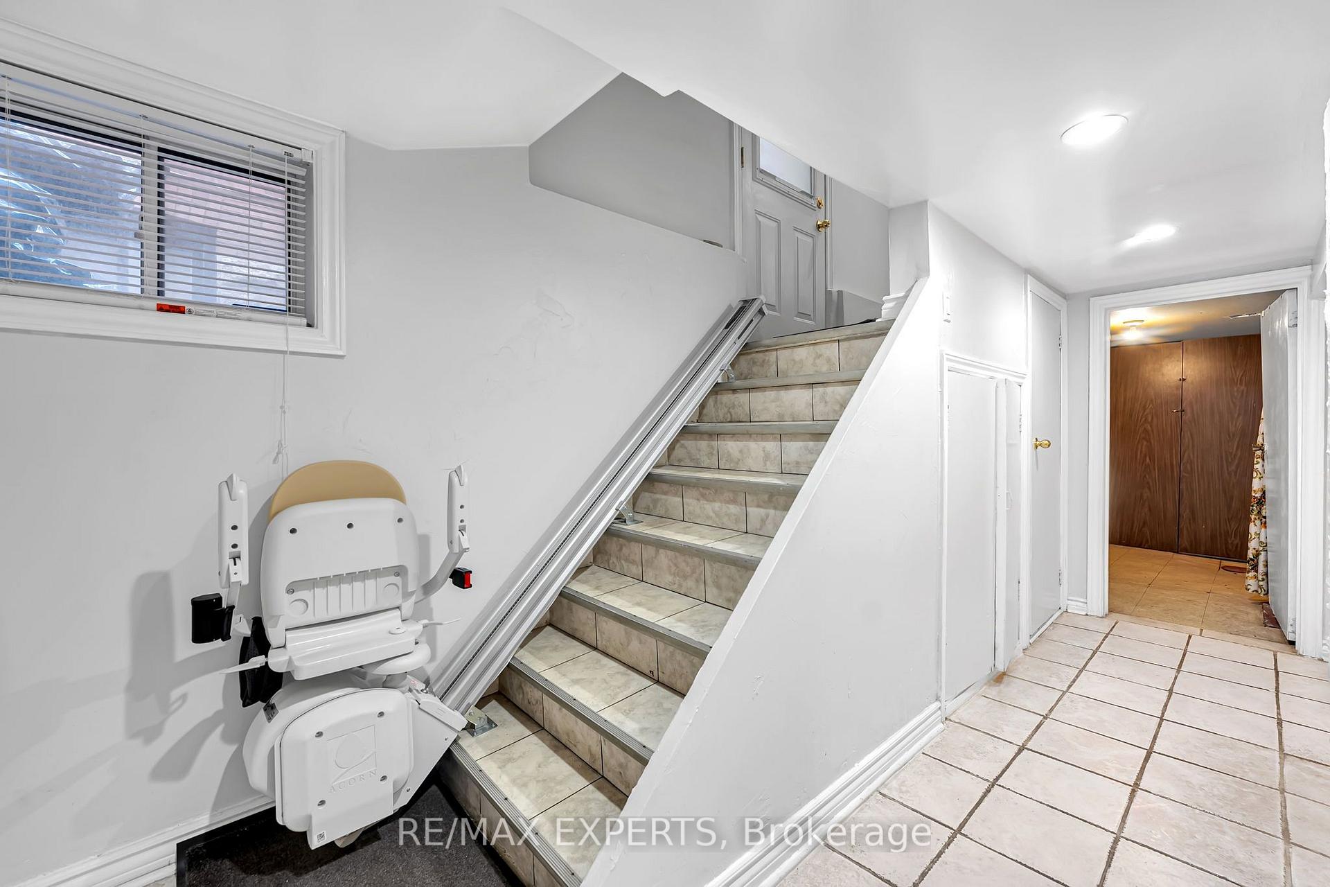 Photo 24 of 406 Lauder Avenue, Toronto, Oakwood Village — HOMEH
